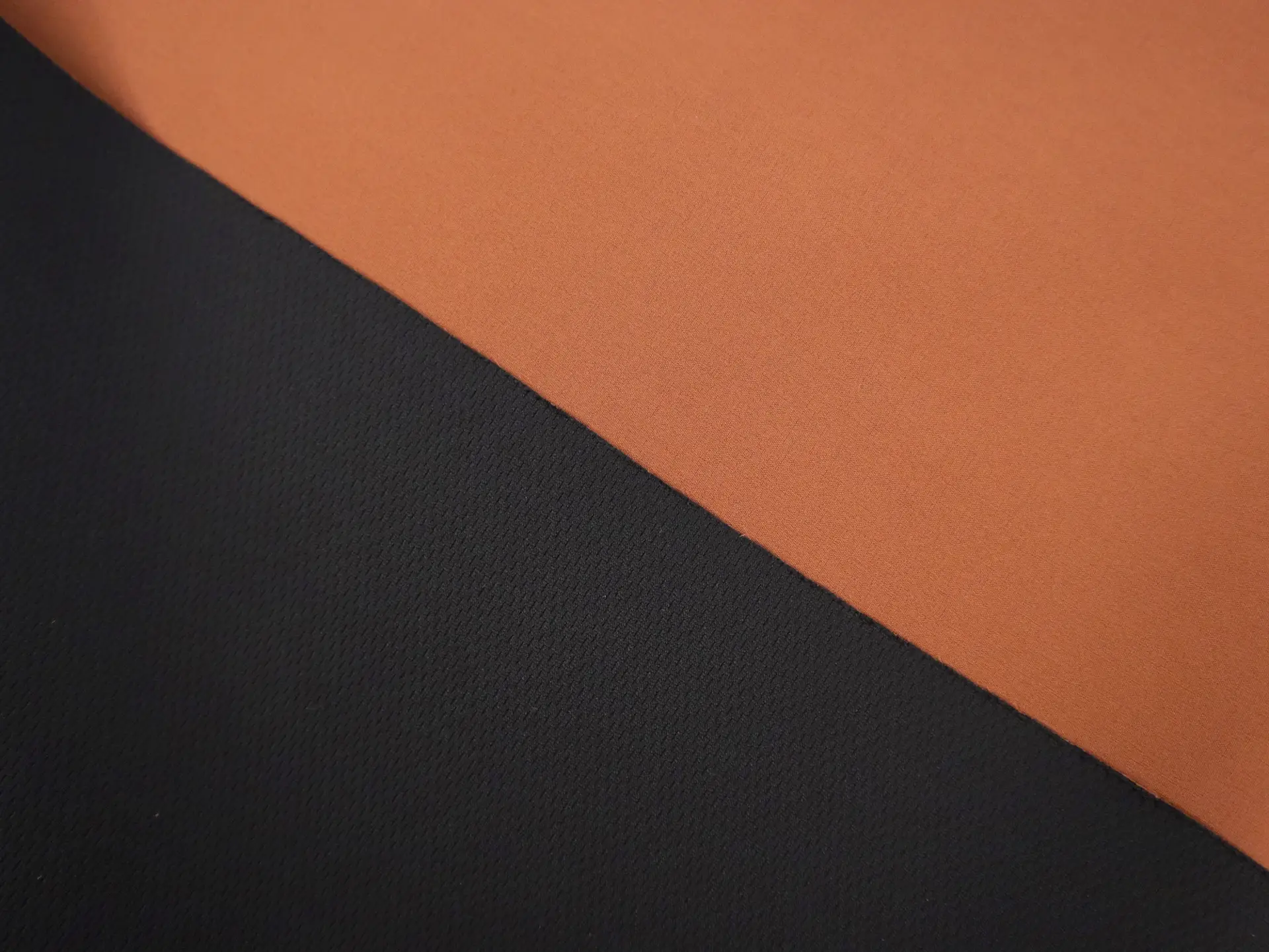 Sustainable "Dintex" Mesh Back Rainwear in Pecan