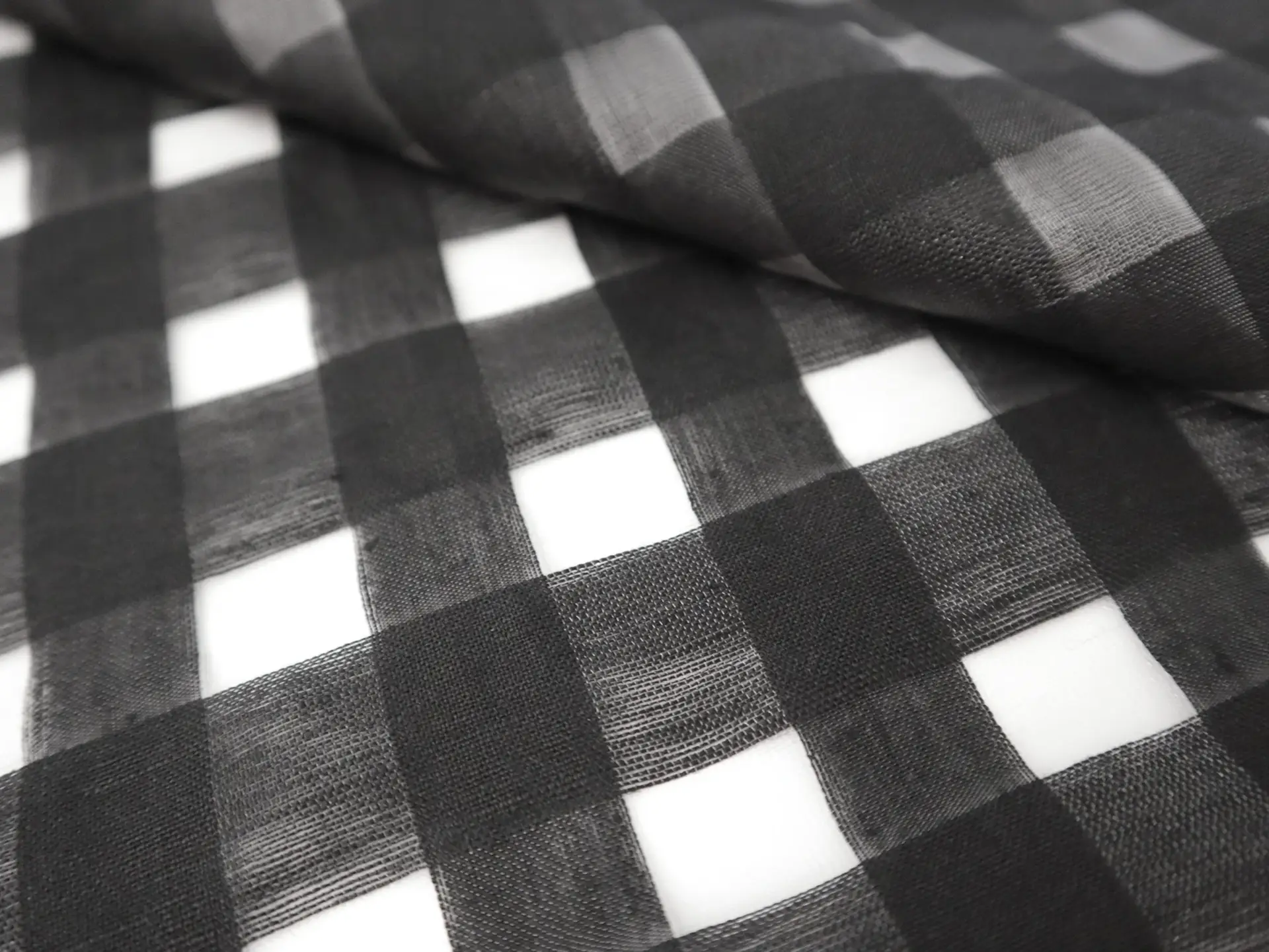 Linen & Nylon Plaid Mesh in Black