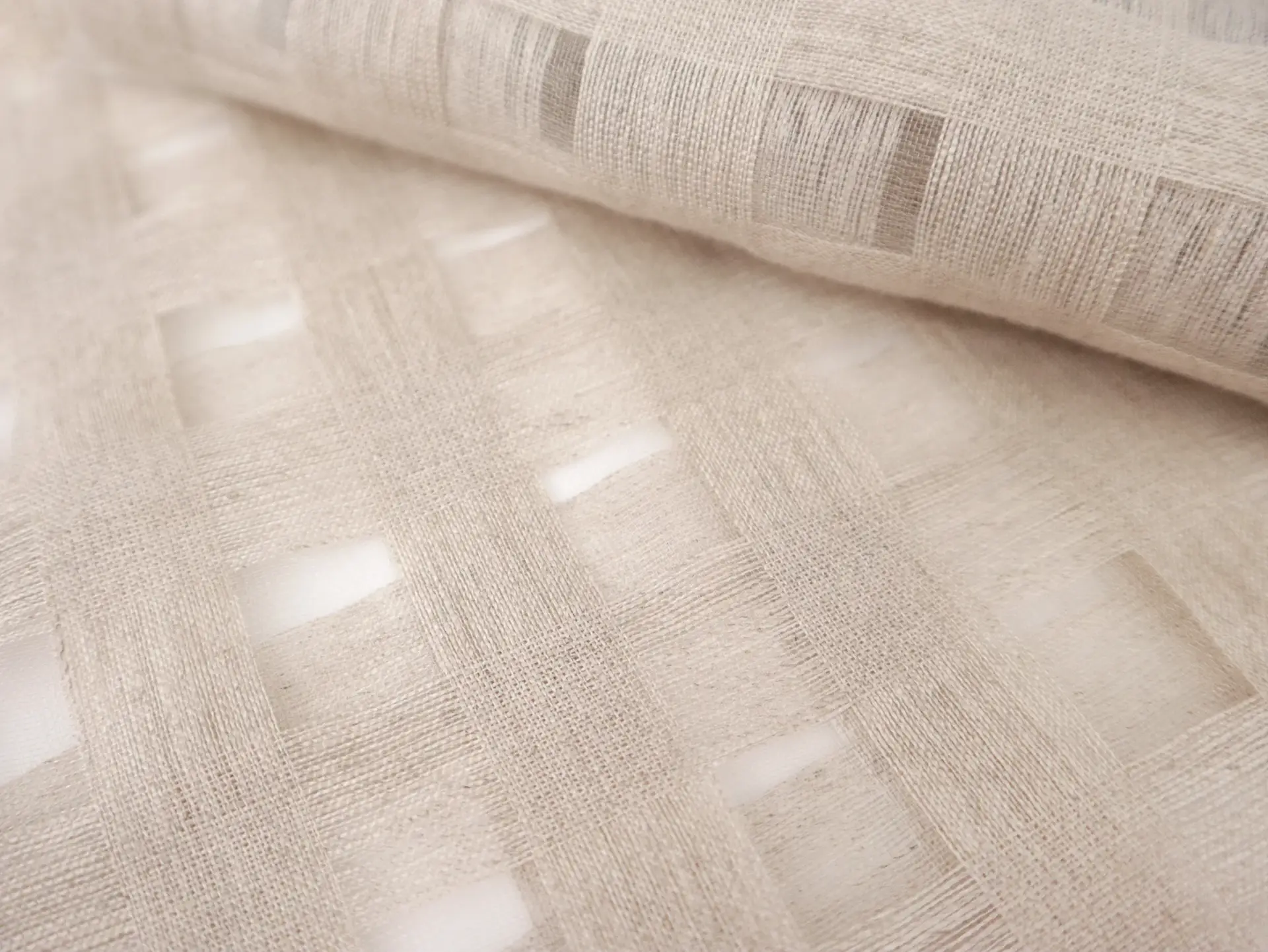 Linen & Nylon Plaid Mesh in Natural