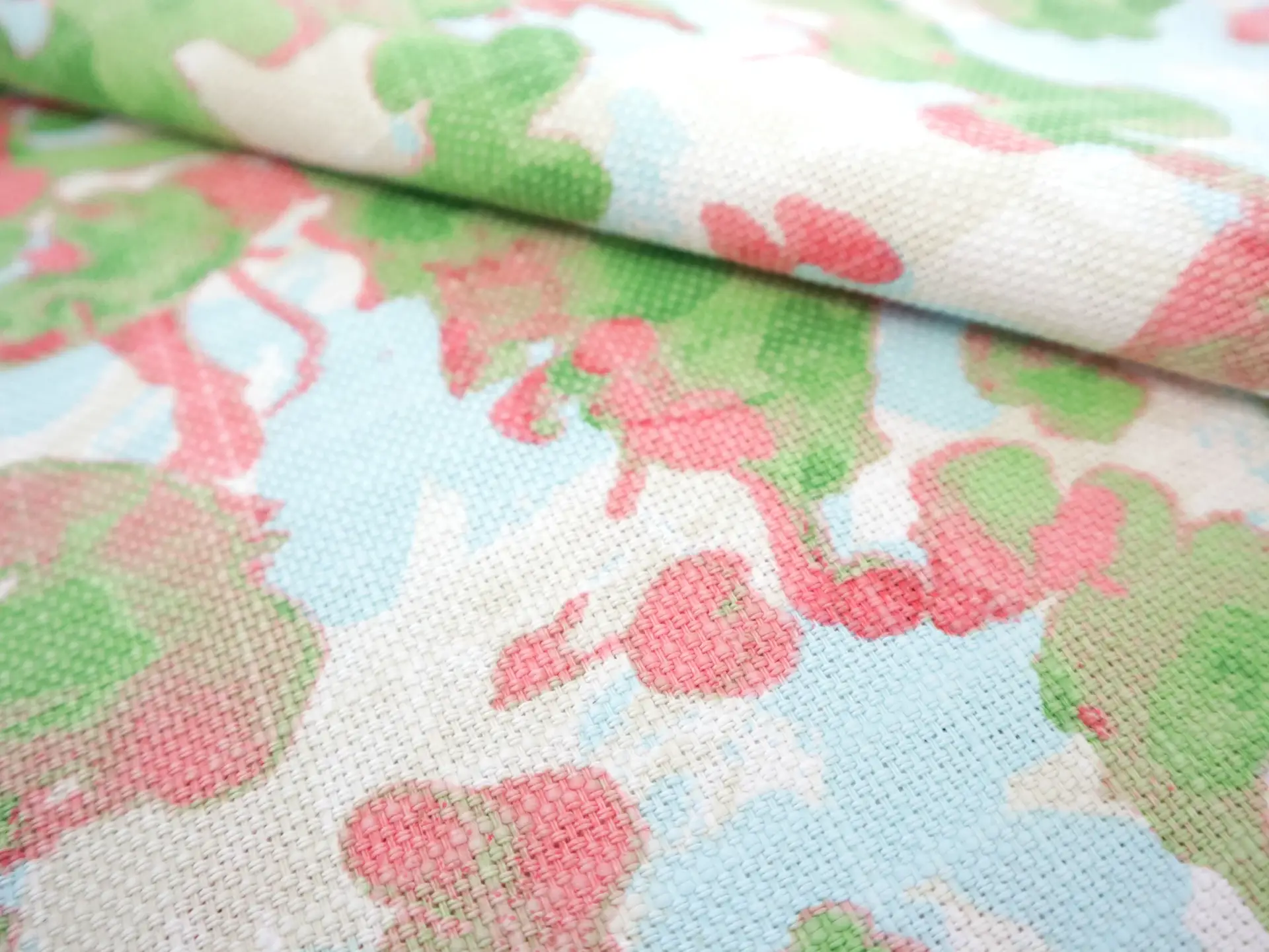 Cotton & Linen Upholstery Canvas in Cofetti