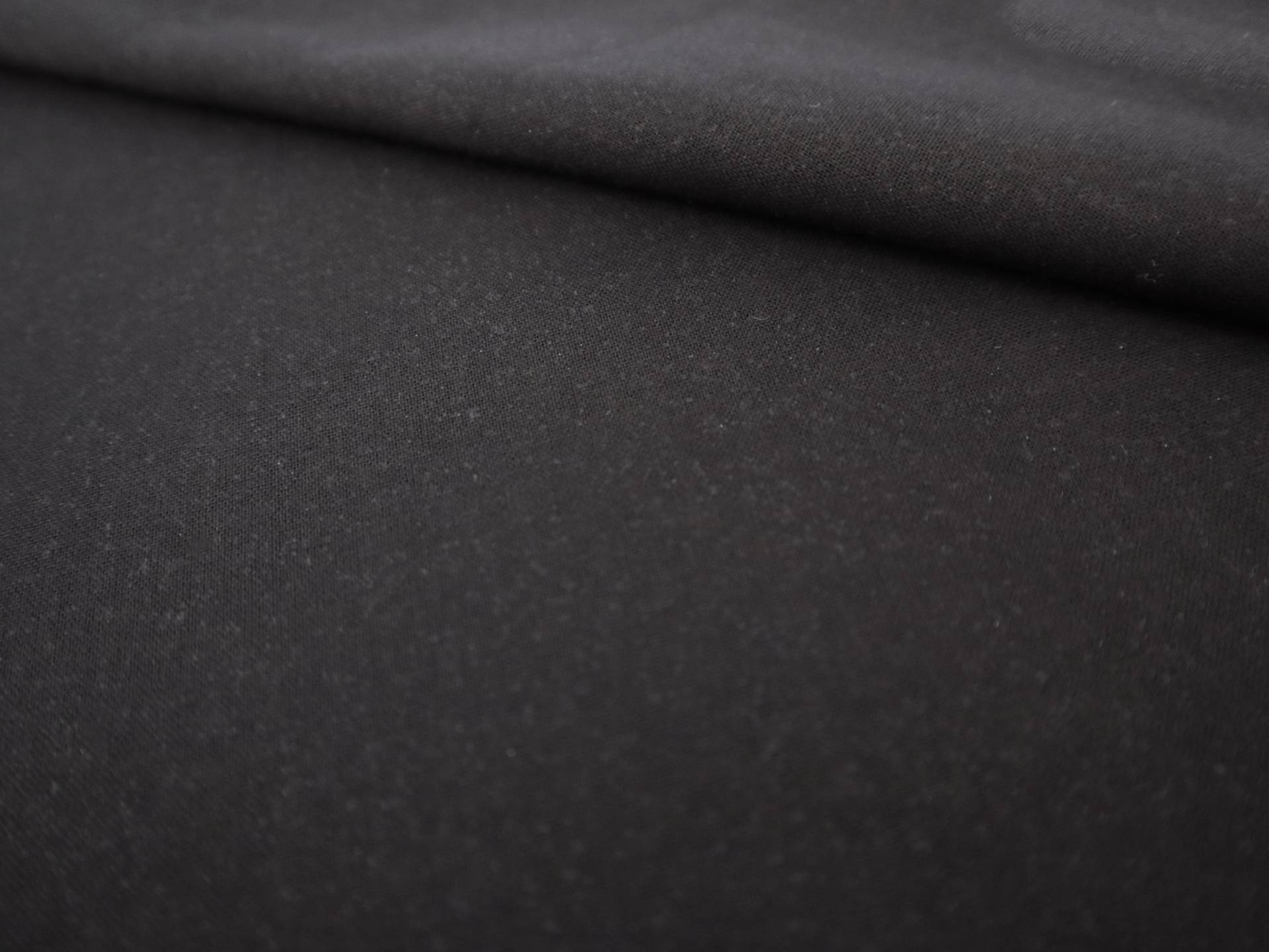 Lightweight Fusible Woven Interfacing in Black