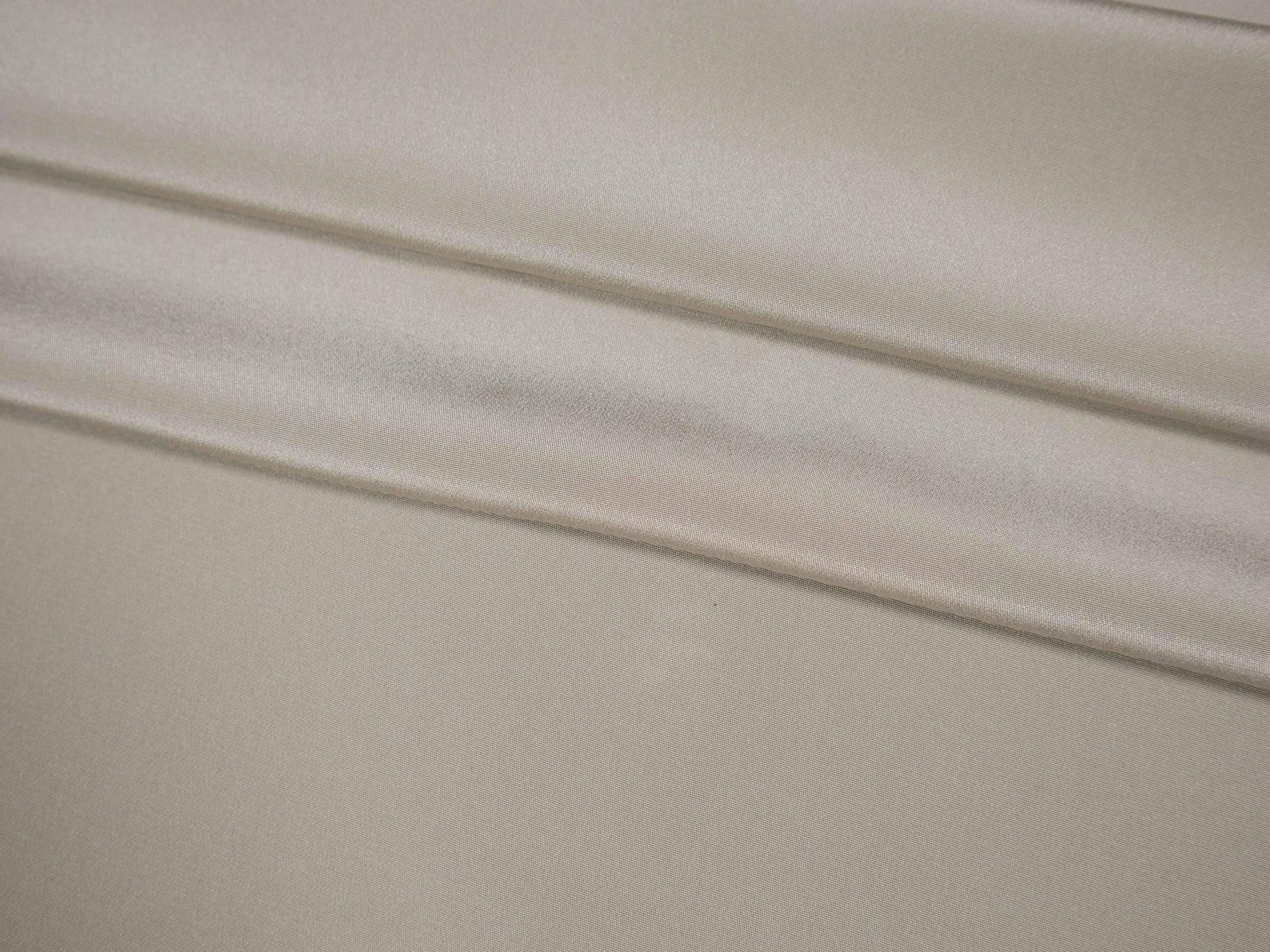 4-ply silk crepe in ash folded
