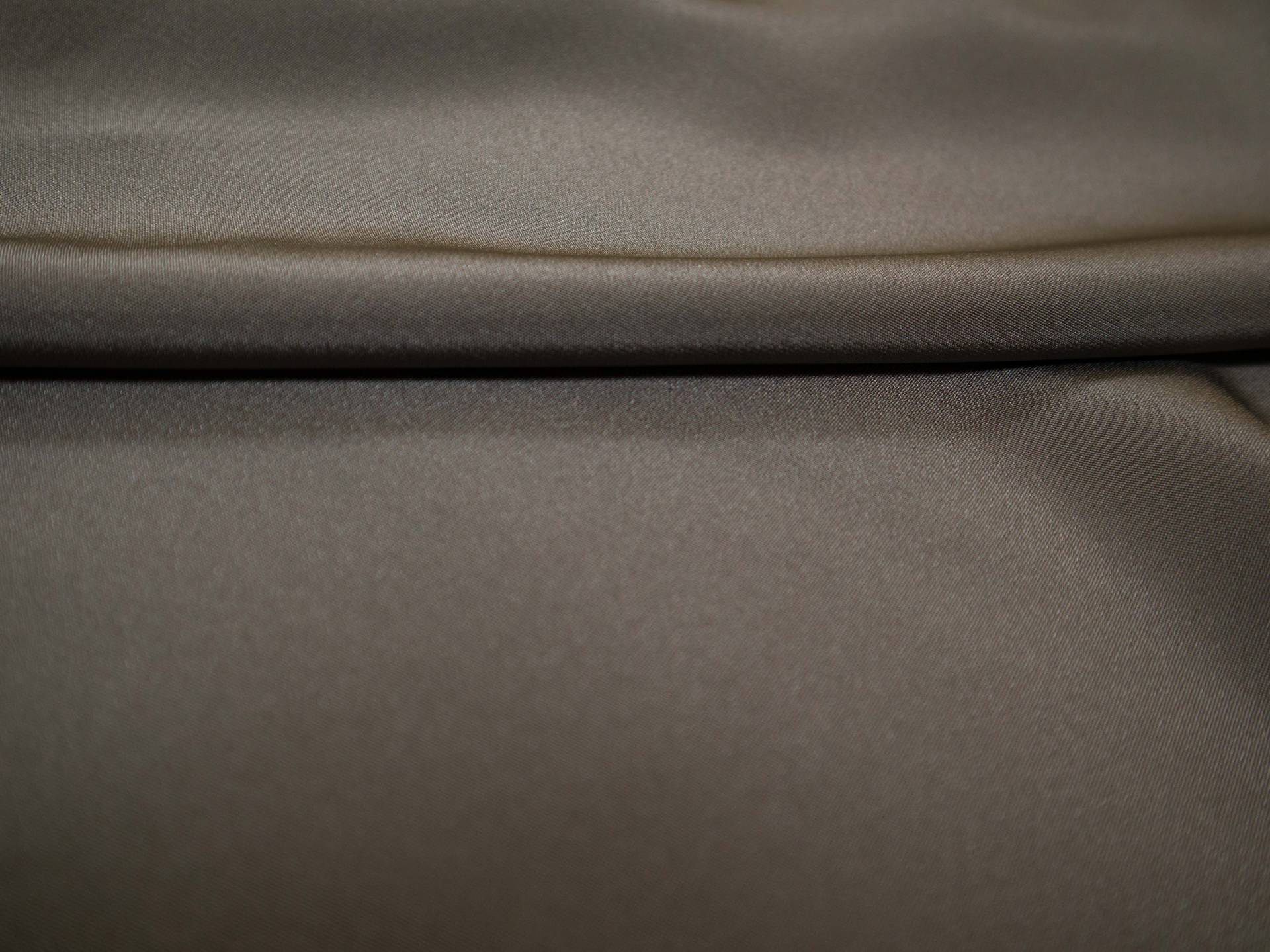 silk 4 ply crepe in metal- flat