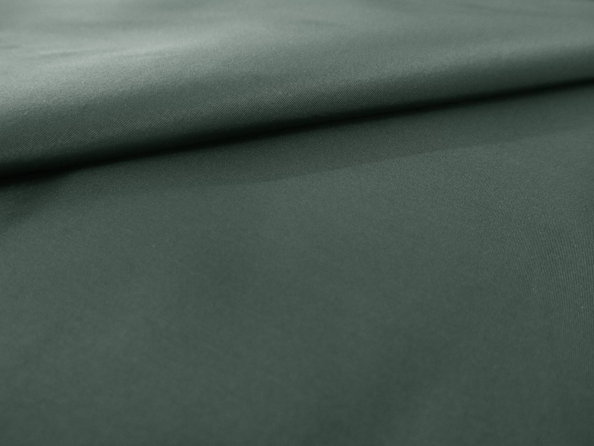 Made in Italy Silk Gros de Londres with a Bounce Finish in Hunter Green