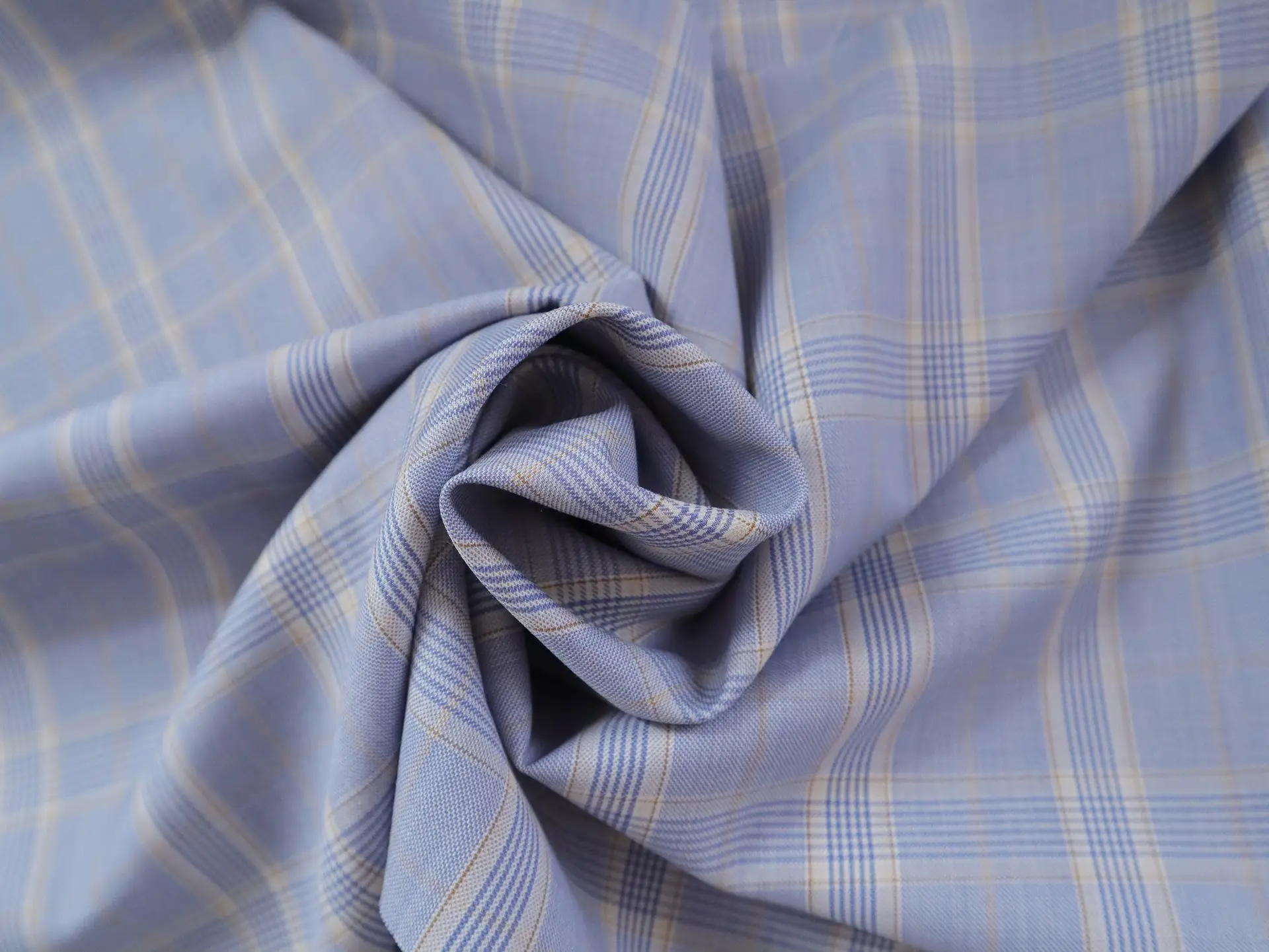 Super Fine Wool Blend Plaid Suiting in Ink Blue