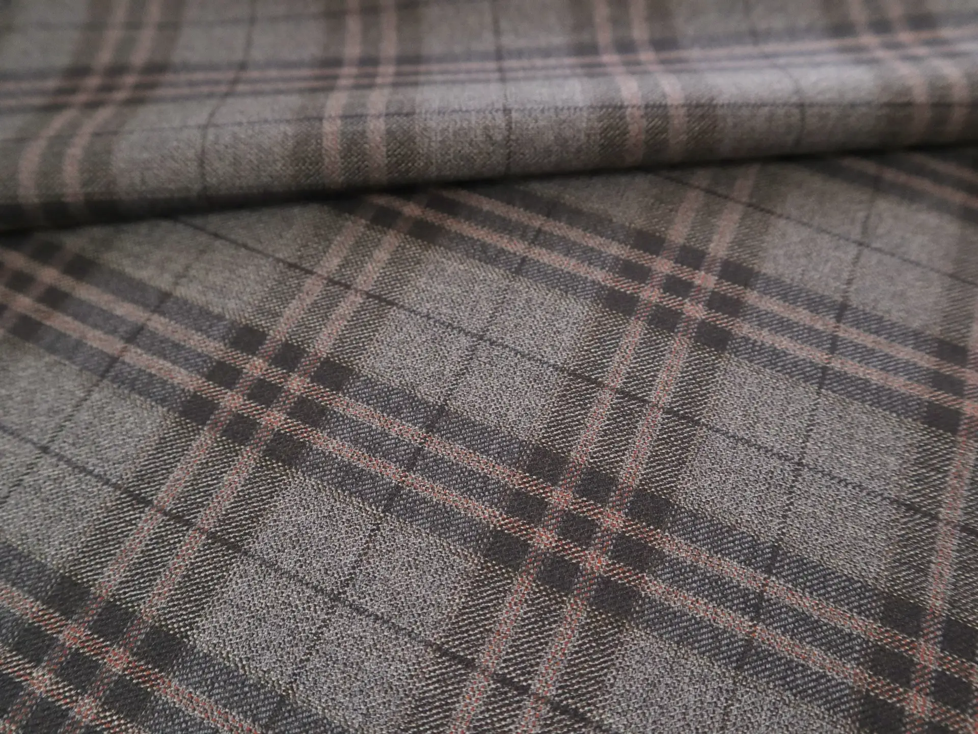 Extra Fine Wool Plaid Suiting in Black Smoke