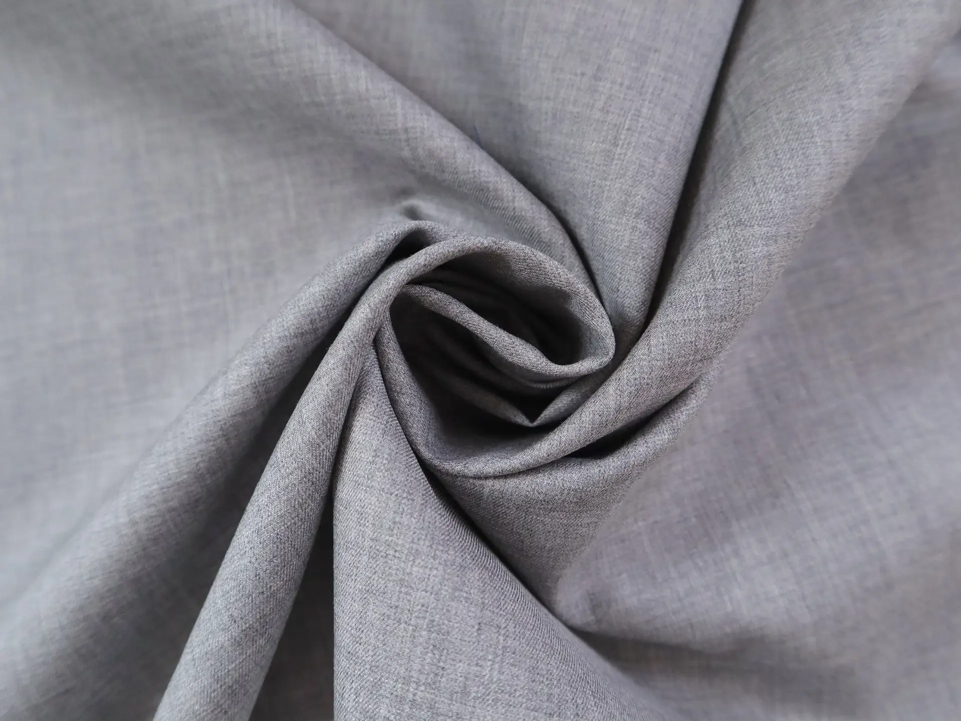 Extrafine Cotton Flannel in Medium Heather Grey