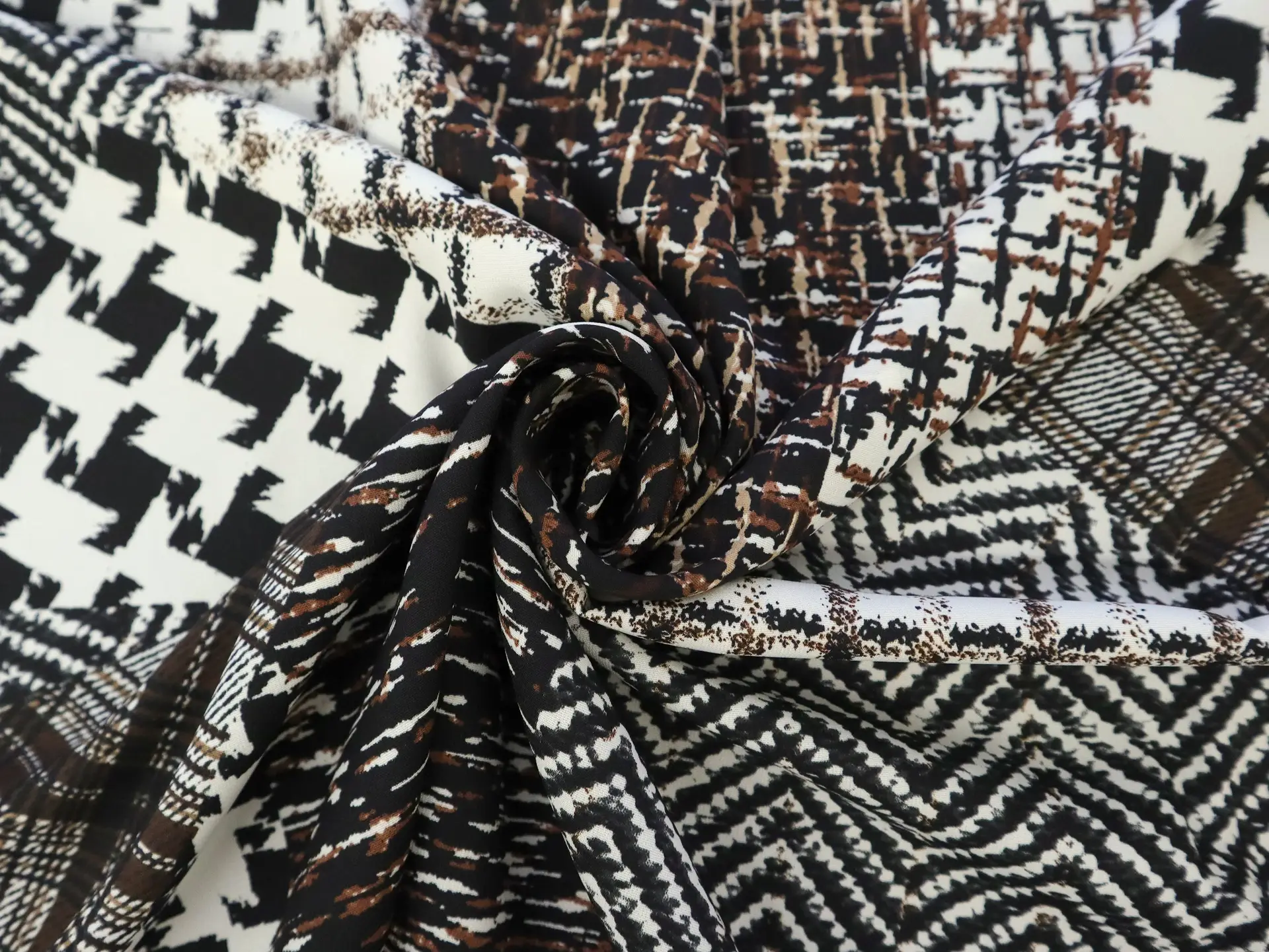 Polyester Georgette with Multi Tweeds Print