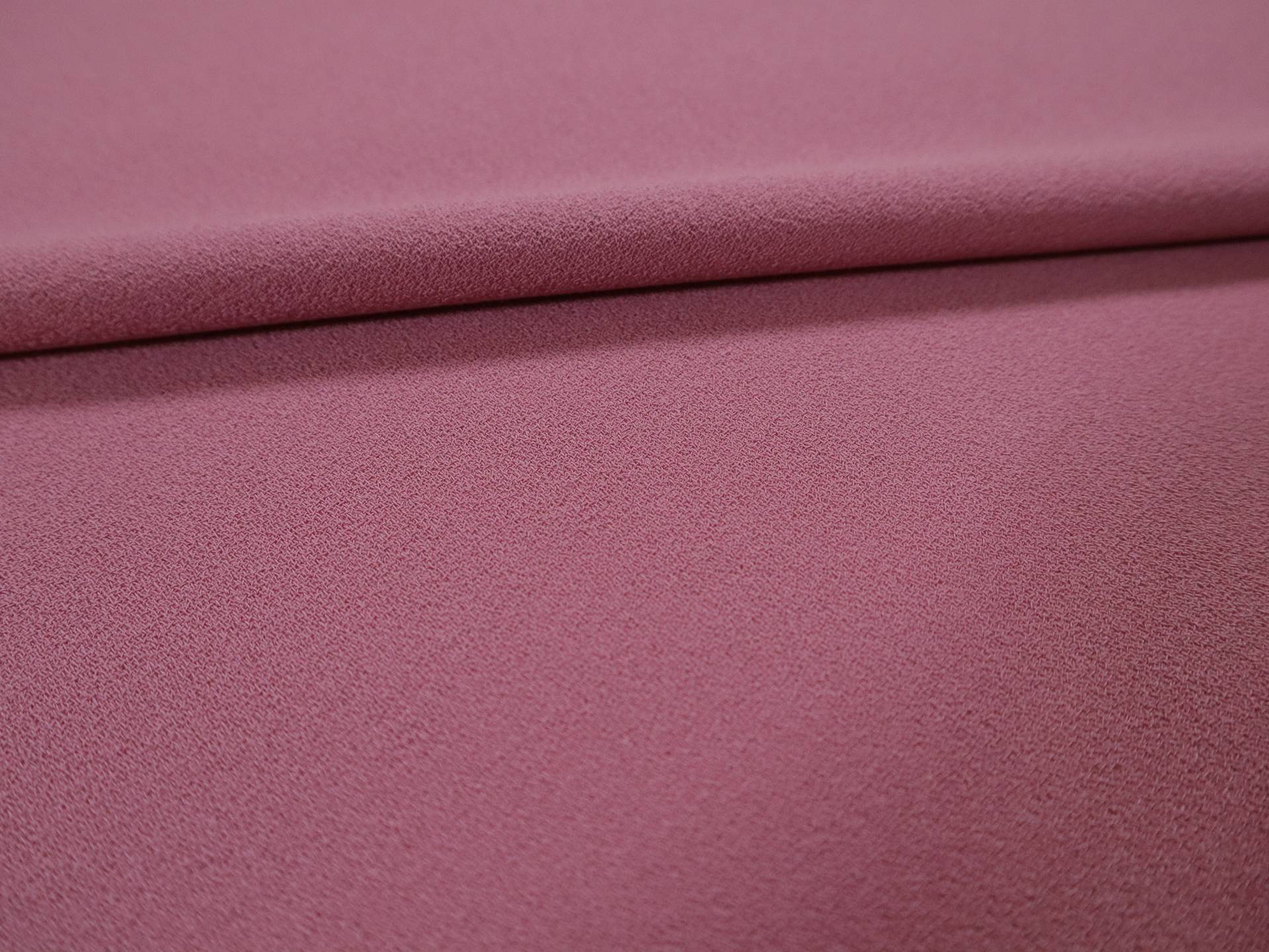 Italian Wool Crepe in Rosa