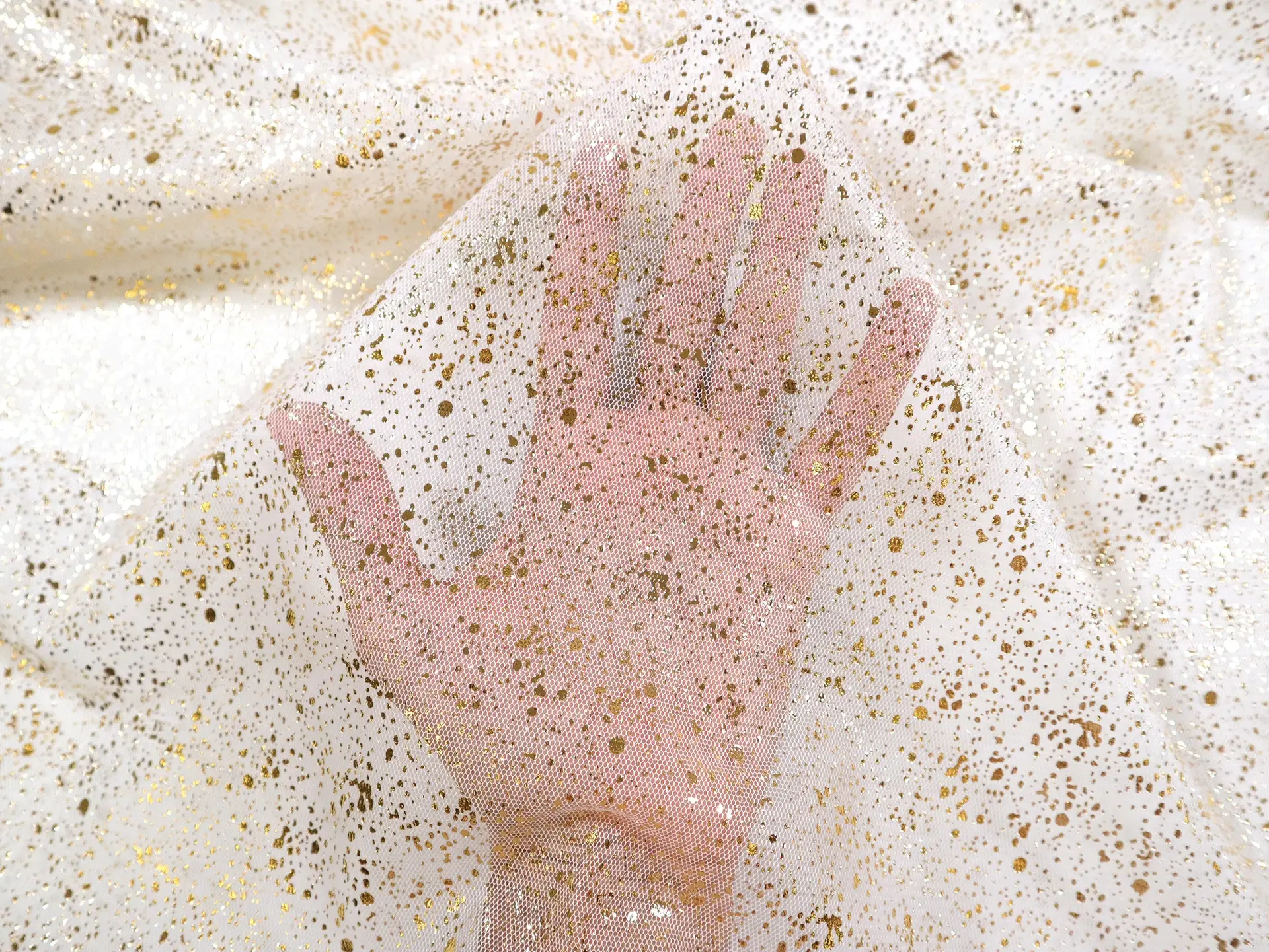 Metallic Speckled Tulle in White & Gold