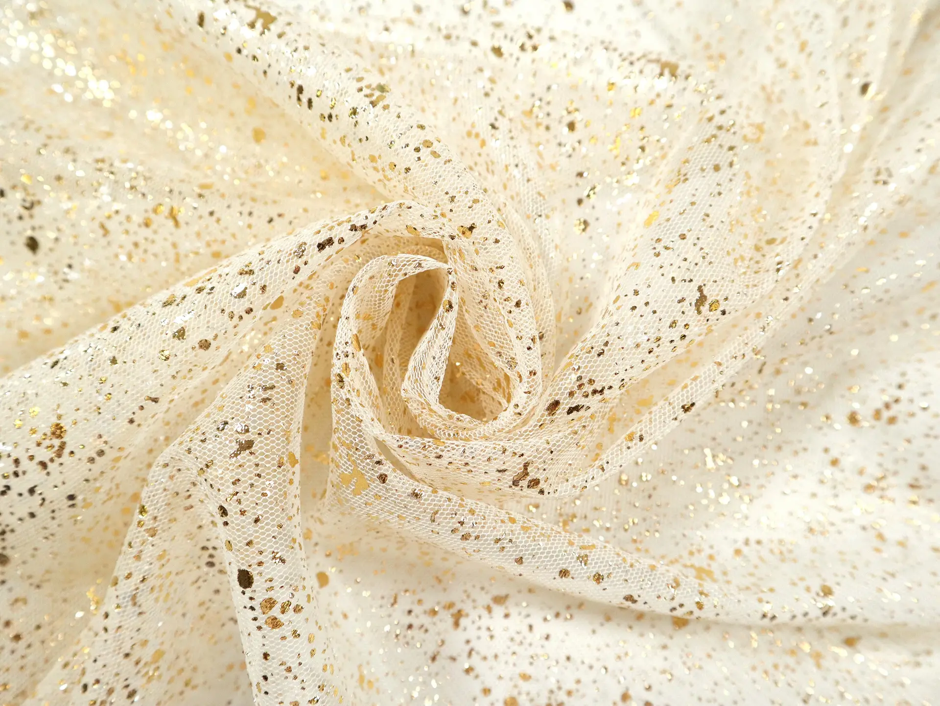 Metallic Speckled Tulle in Ivory & Gold