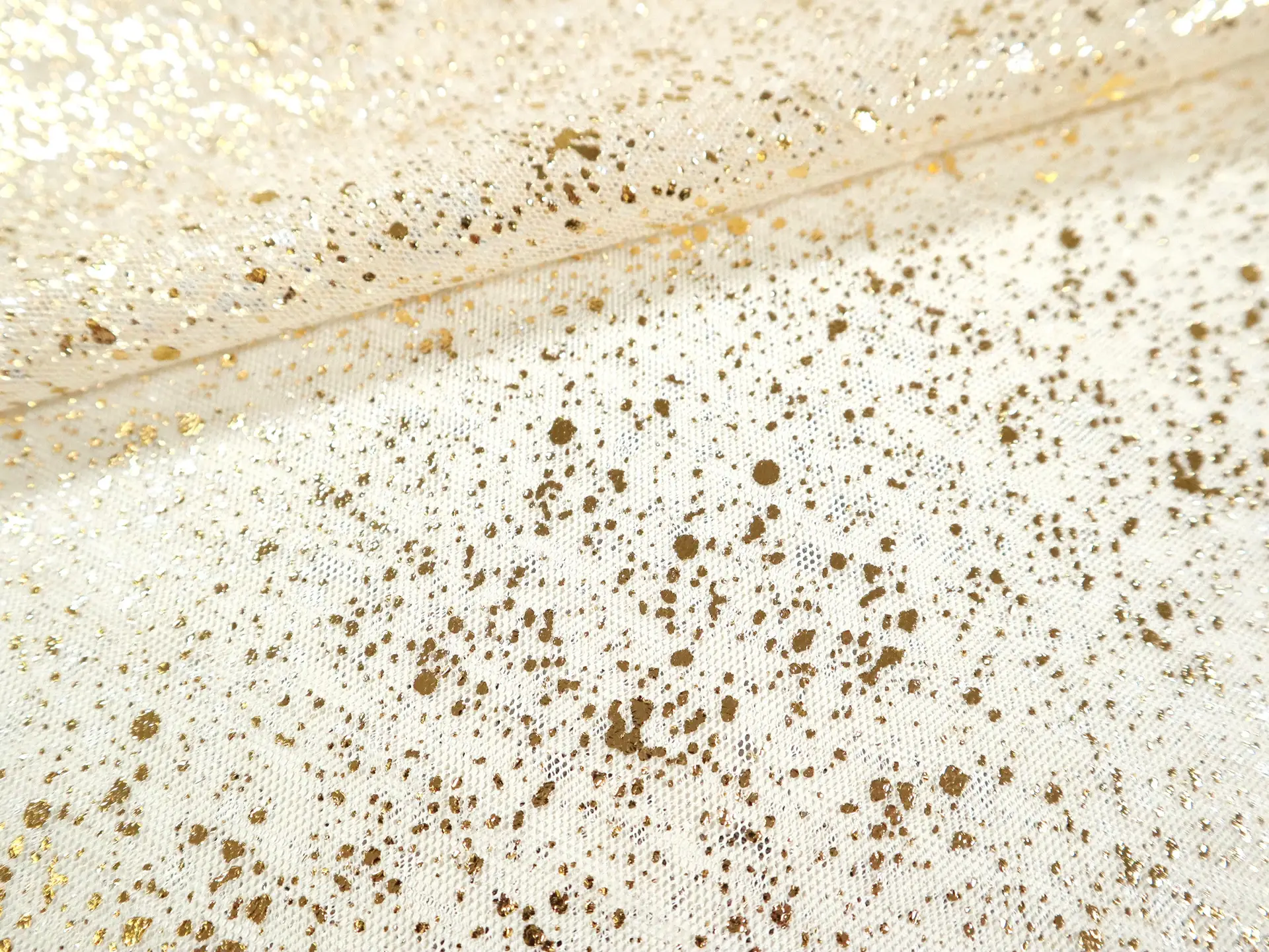 Metallic Speckled Tulle in Ivory & Gold