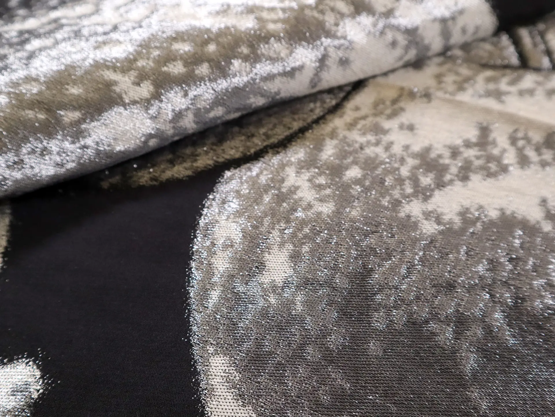 Metallic Brocade with Over Sized Apples in Silver & Black