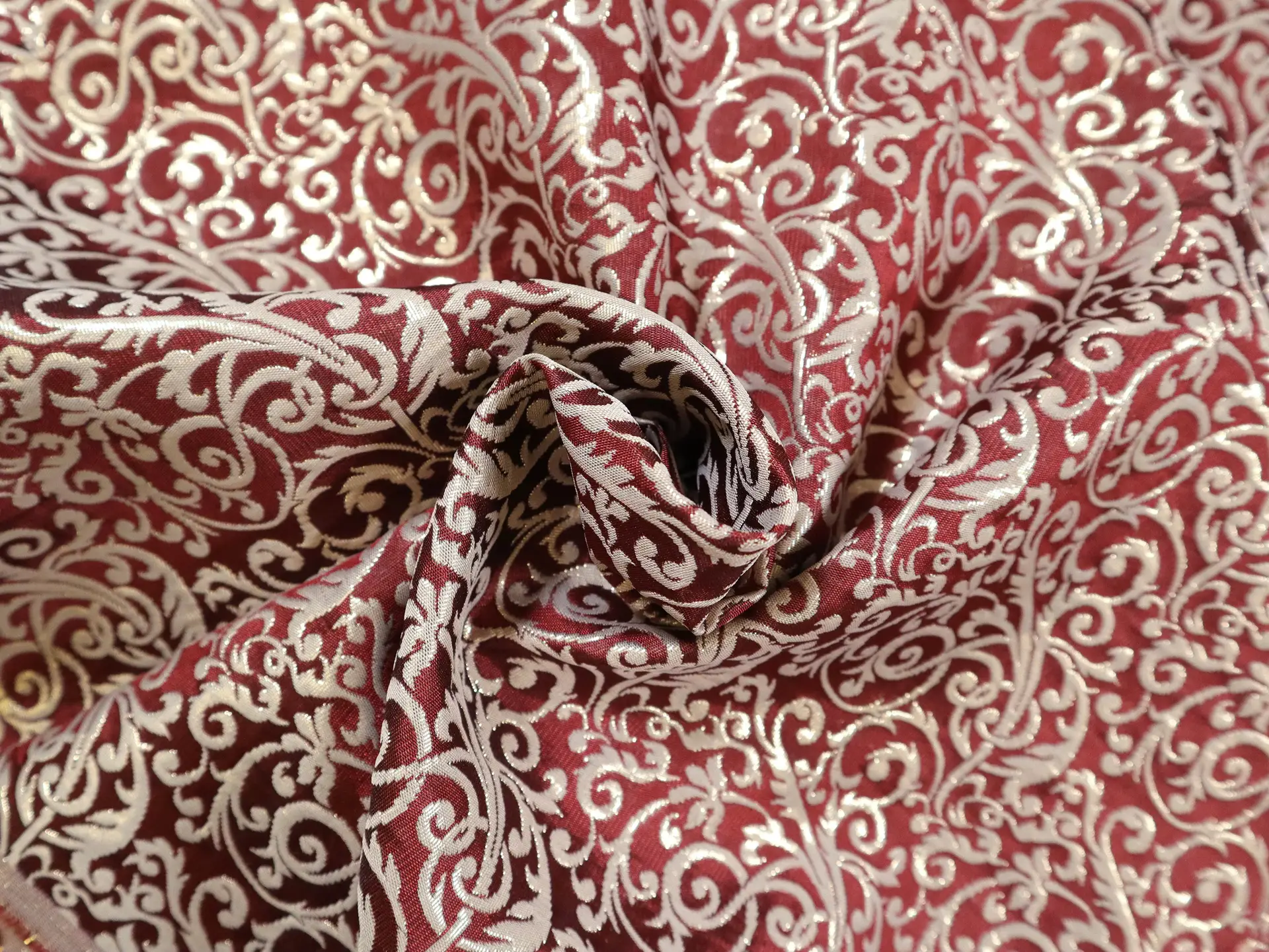 Metallic Brocade with Filigrees in Silver & Wine