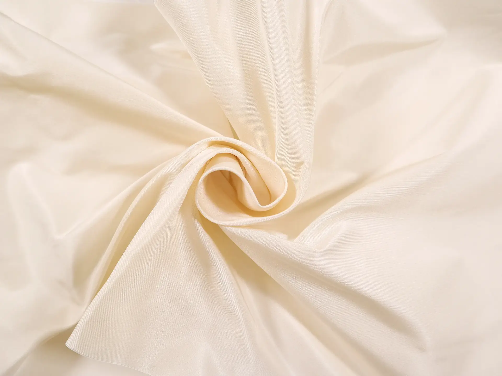 Heavy Weight Silk Taffeta in Ivory