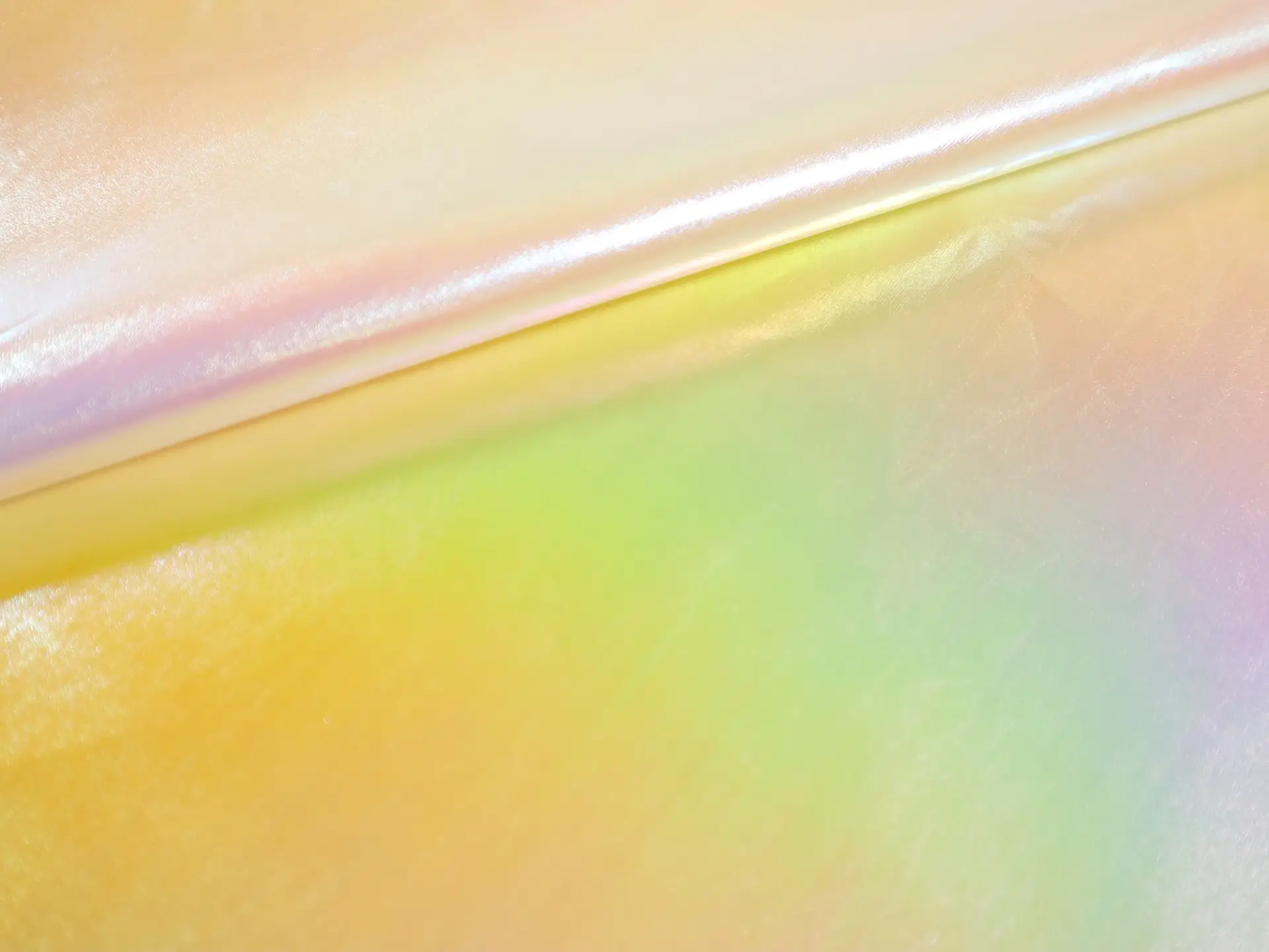 Italian Ultra Fine Vinyl in Yellow Opalescent Ombré