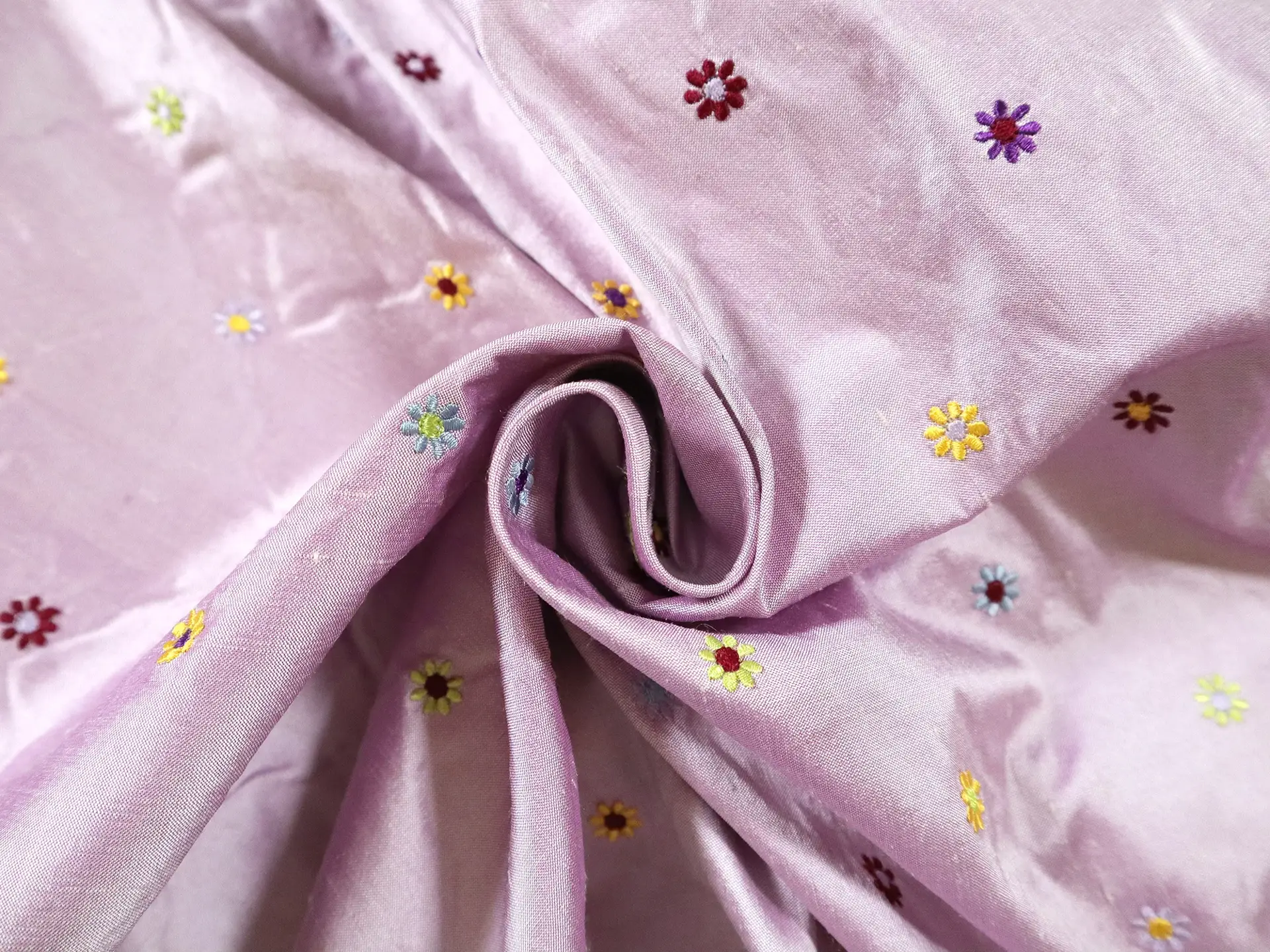 Silk Shantung with Petite Flowers in Lilac