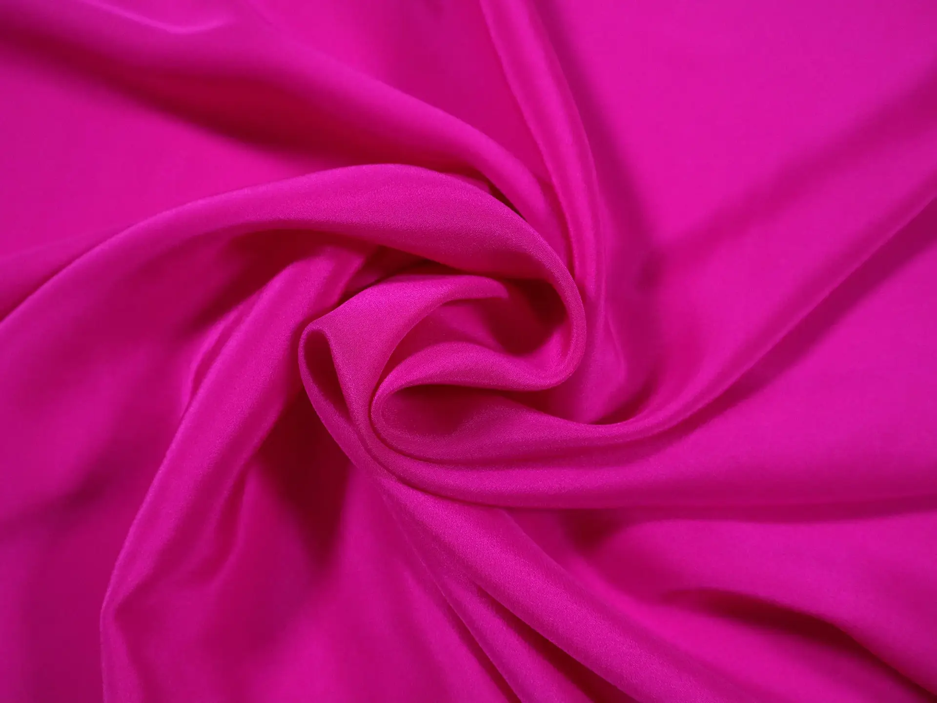 Silk Crepe de Chine in Fuchsia
