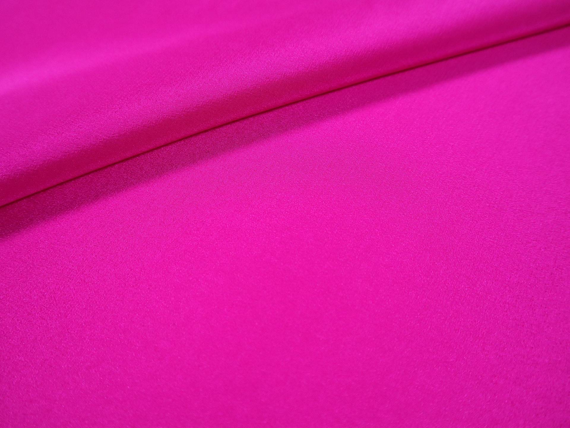 Silk Crepe de Chine in Fuchsia