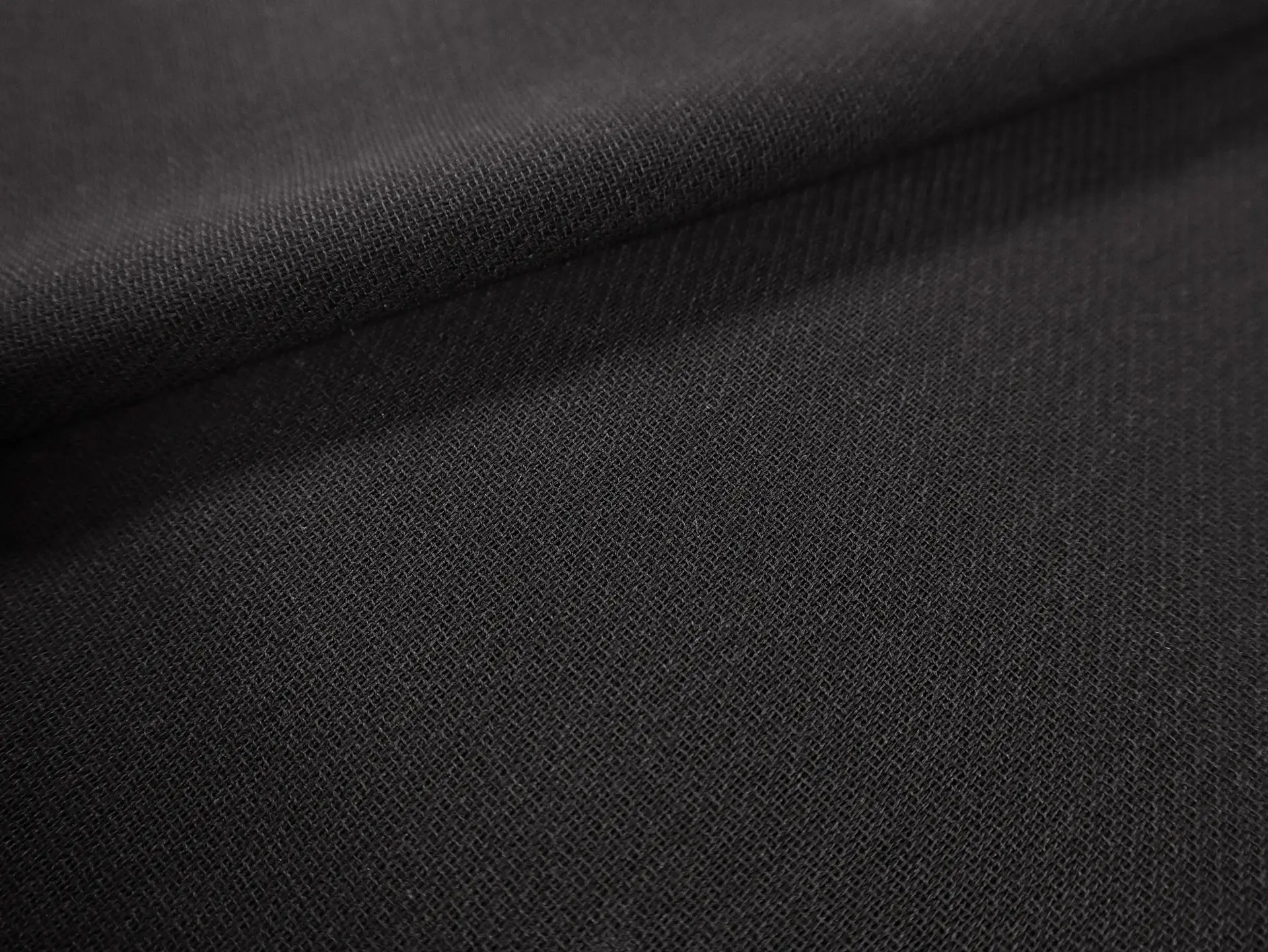 Wool Tricotine Gauze in Black