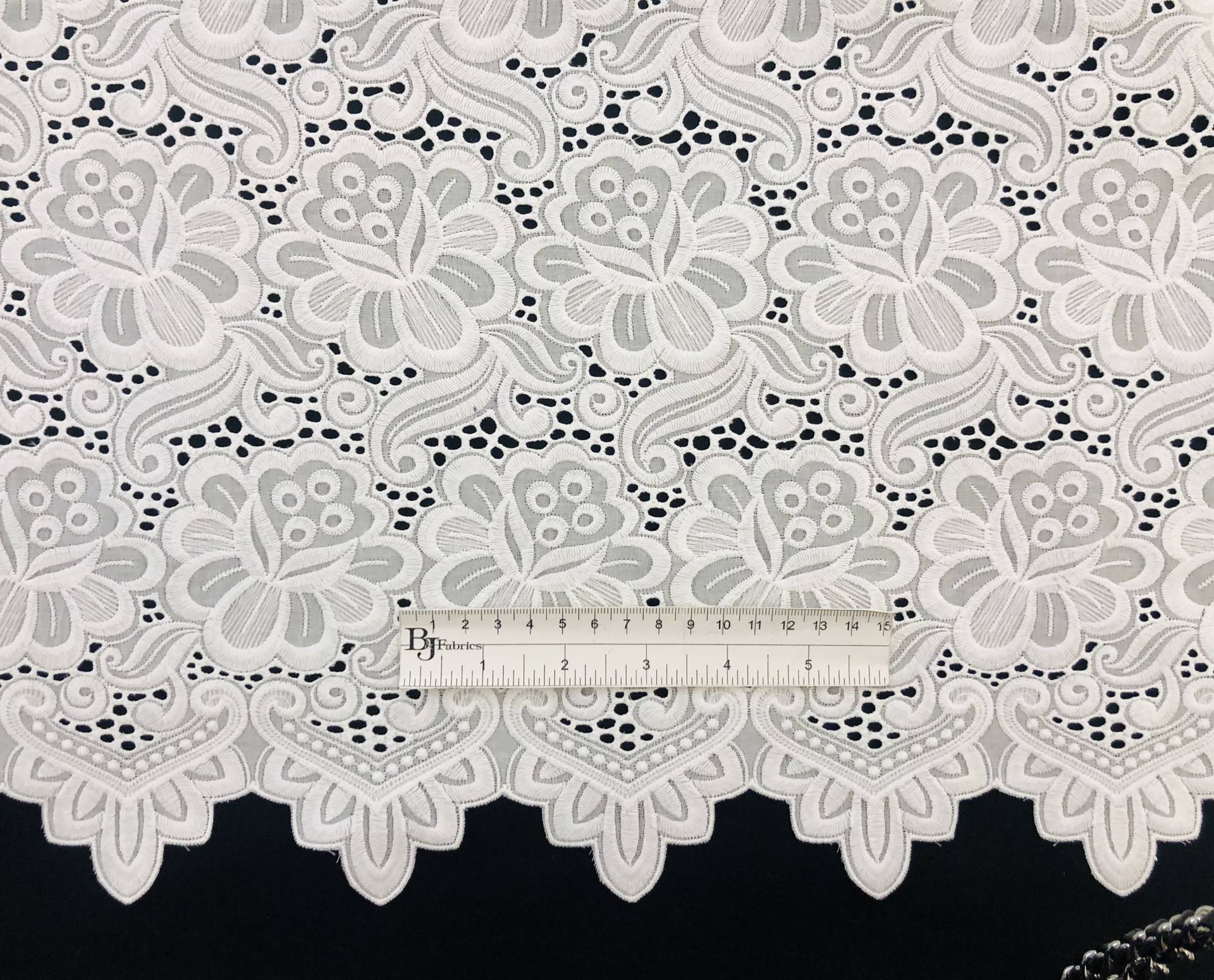 White2