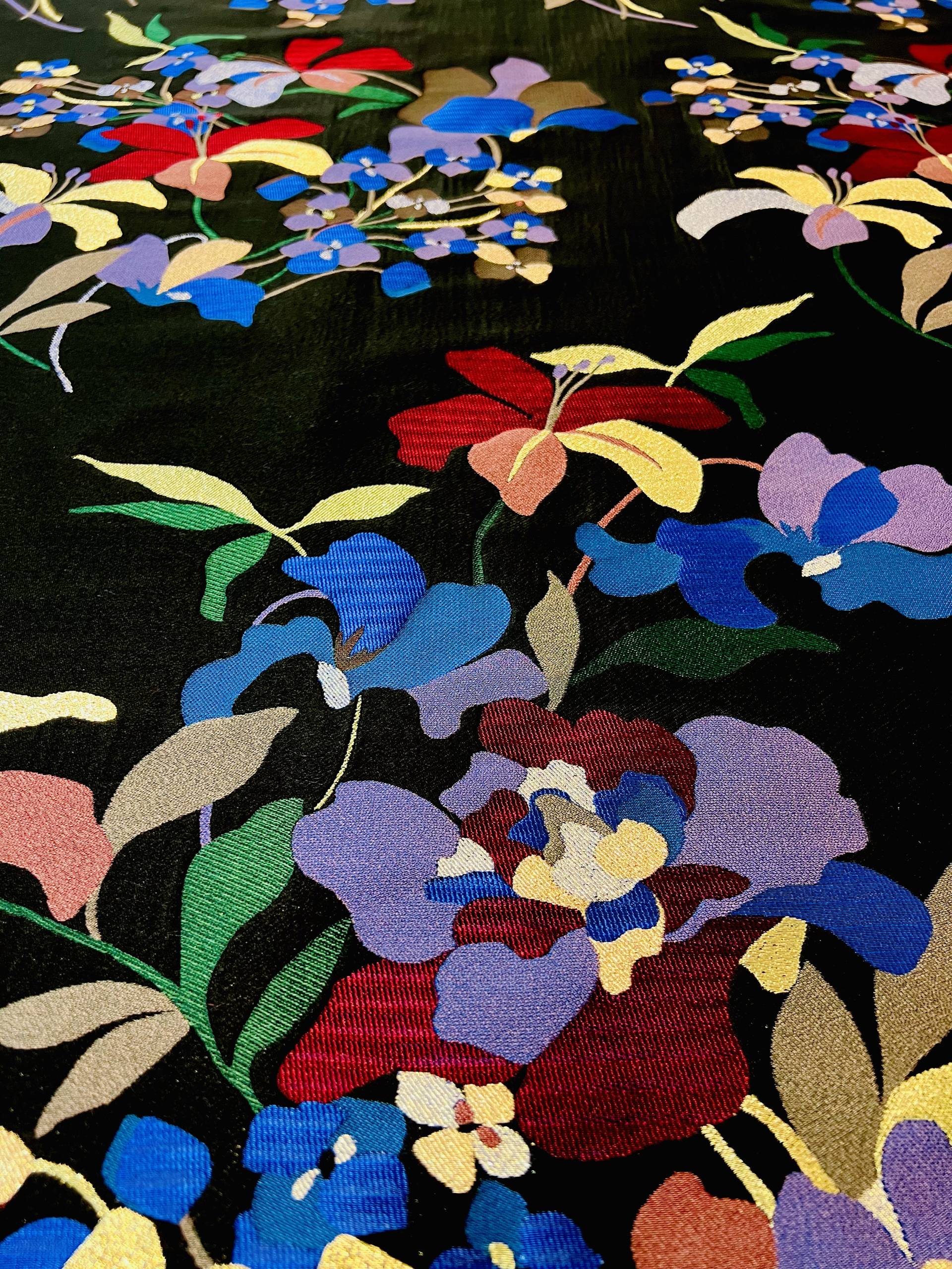 Polyester & Lame Large Floral Brocade