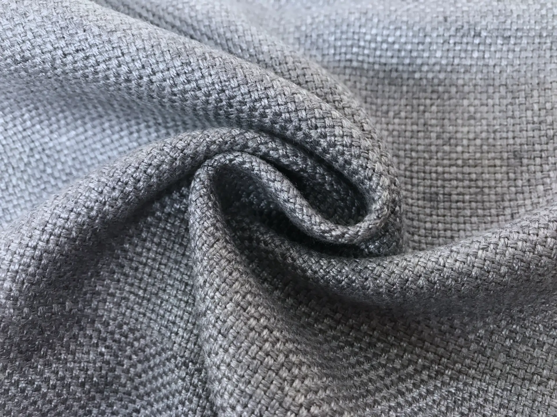 bamboo and linen blend in bluetan in a swirl
