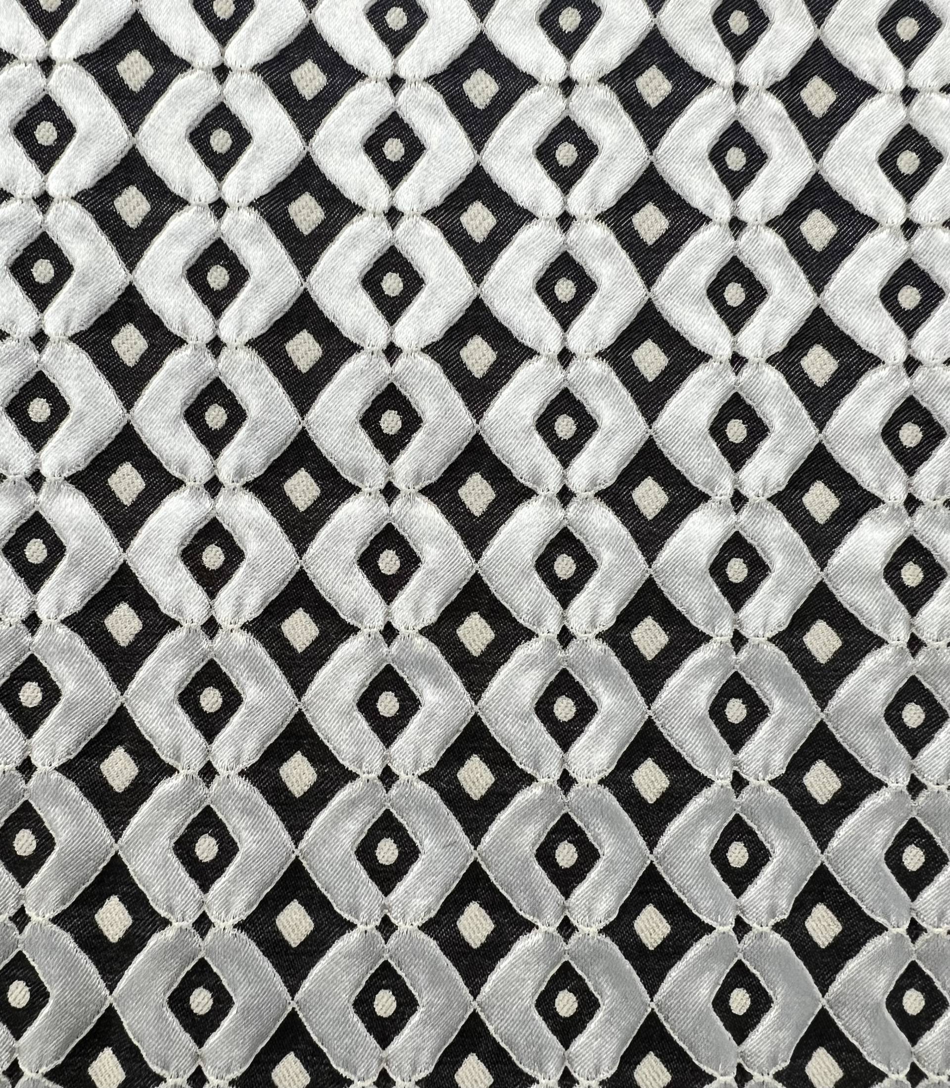 Wrap Stretch Geometric Brocade