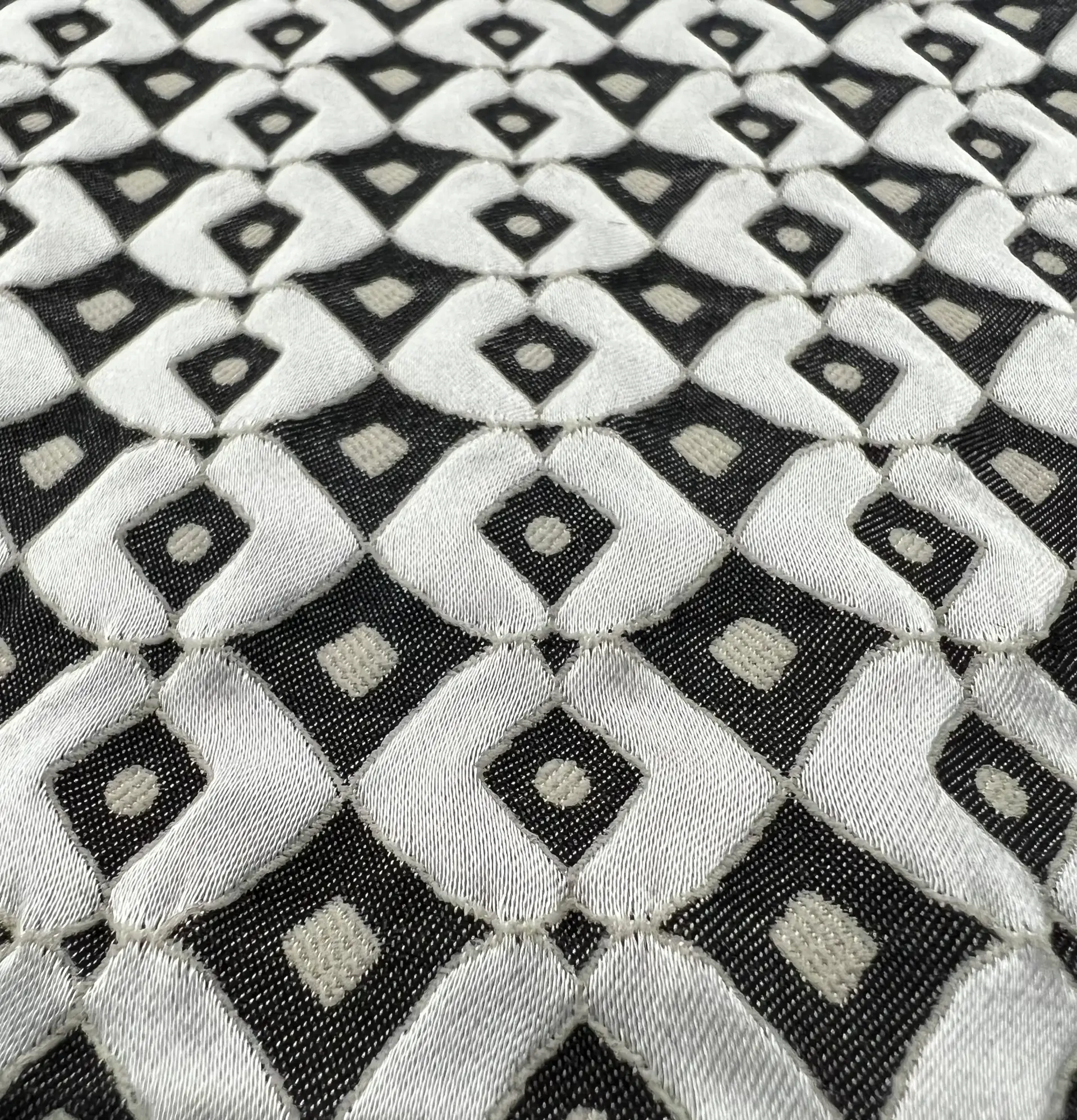 Wrap Stretch Geometric Brocade