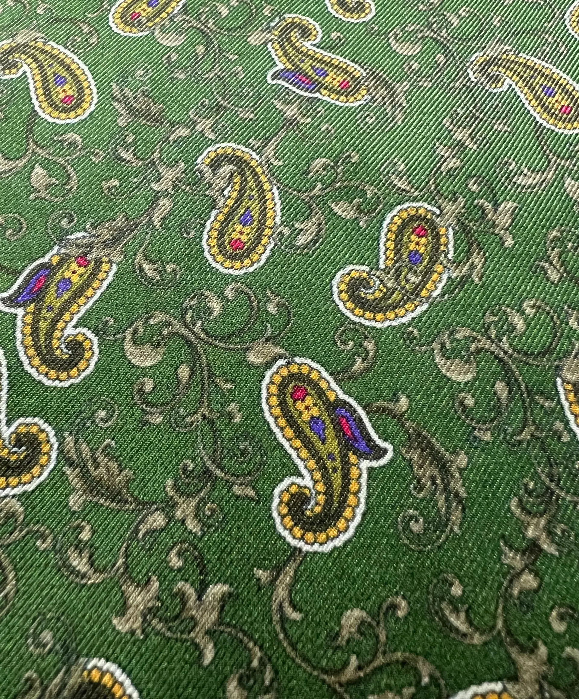 Paisley Viscose Twill Print in Green 