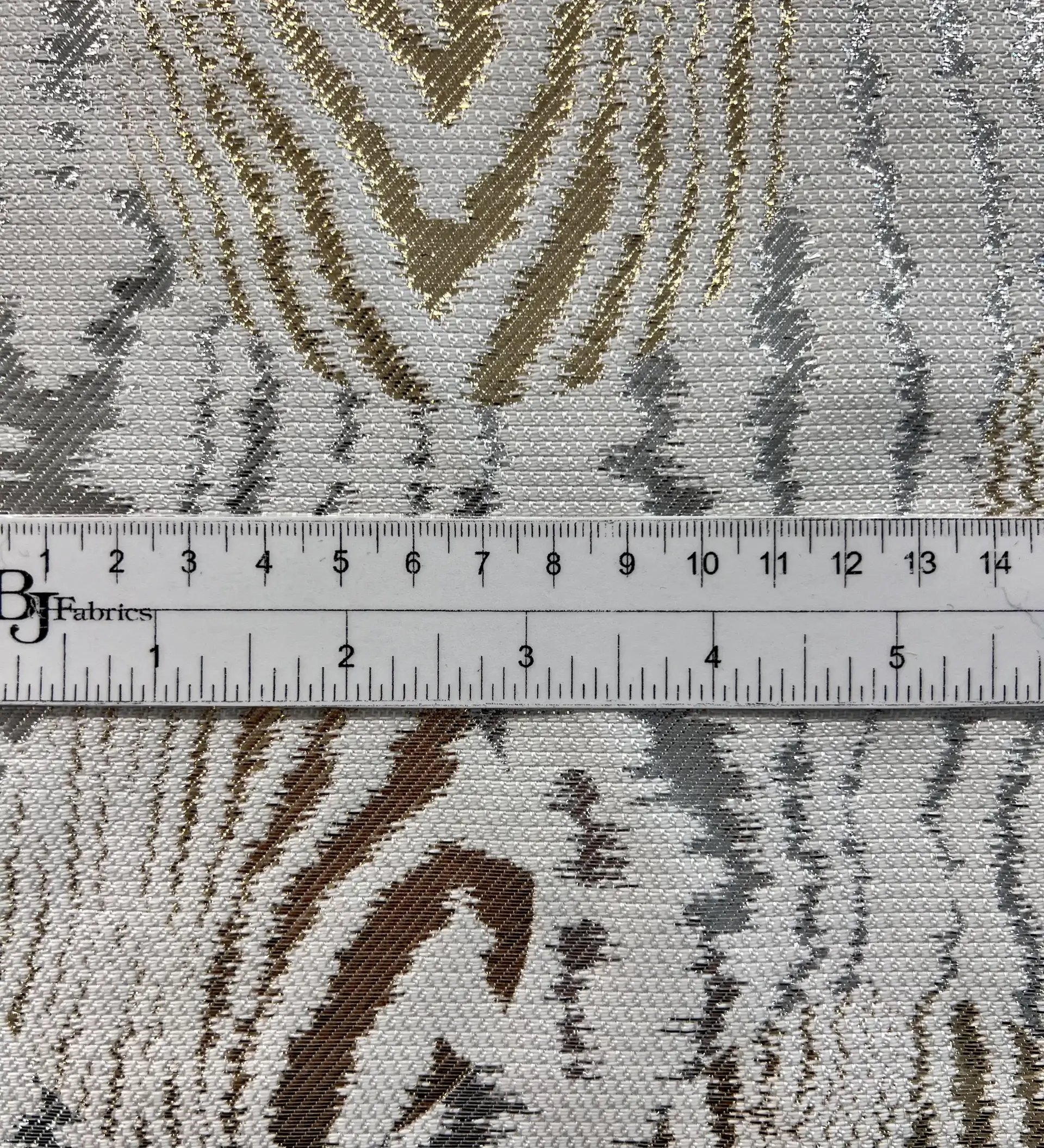 Metallic Brocade with Moiré Pattern in White & Gold