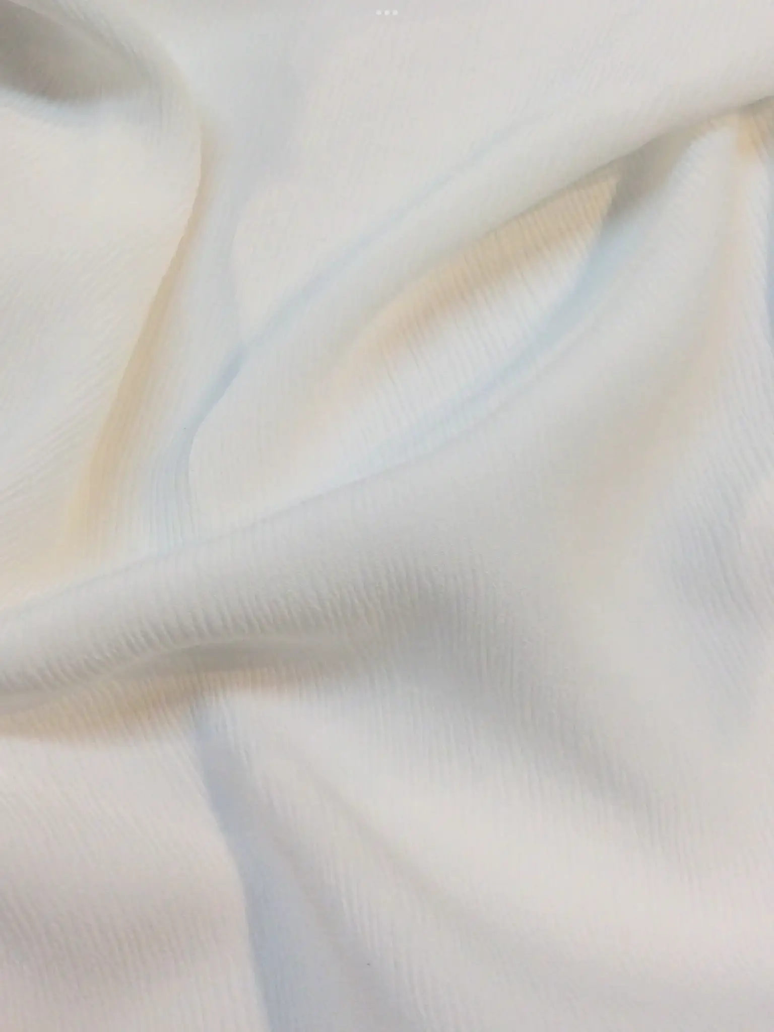 Silk & Polyester Crinkle Crepe de Chine in Off White