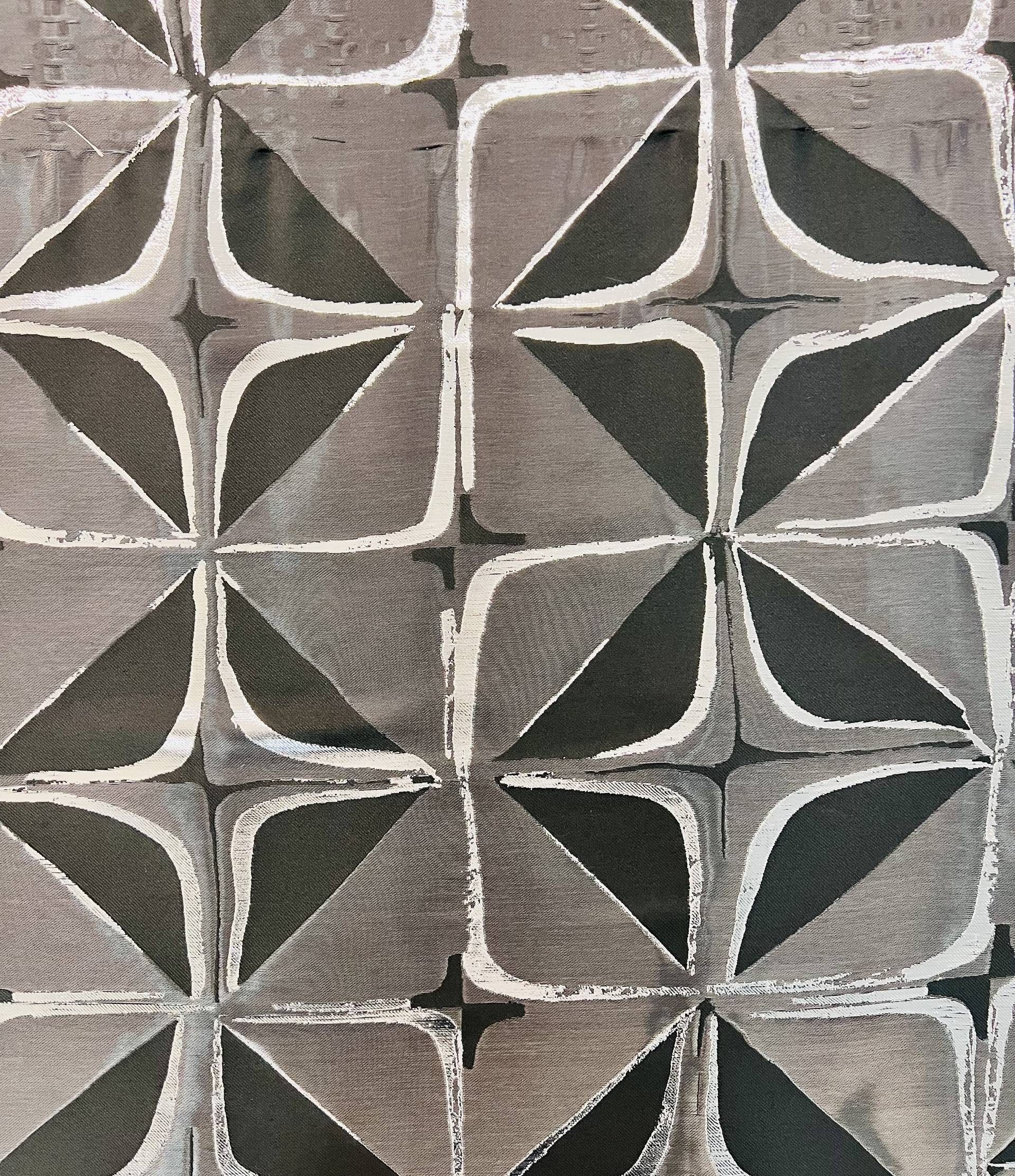 Geometric Lamé Liquid Fil Coupe Brocade in Silver Black
