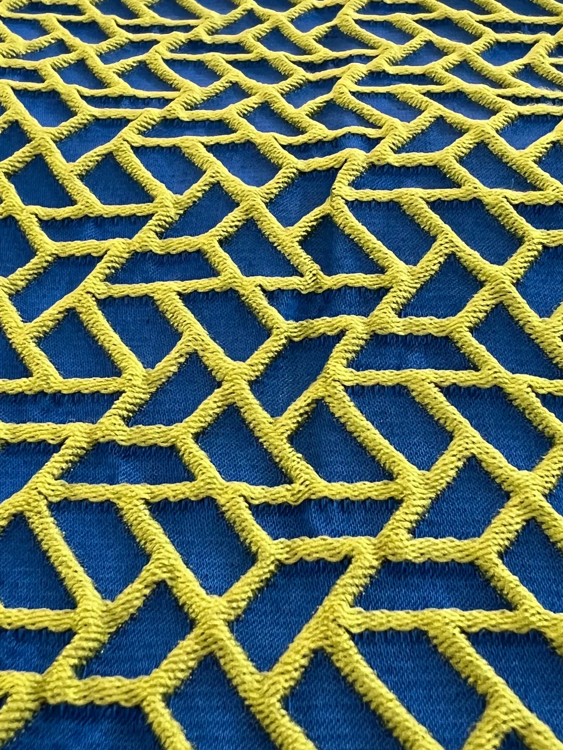Bicolor Cloqué in Yellow Green + Royal Blue