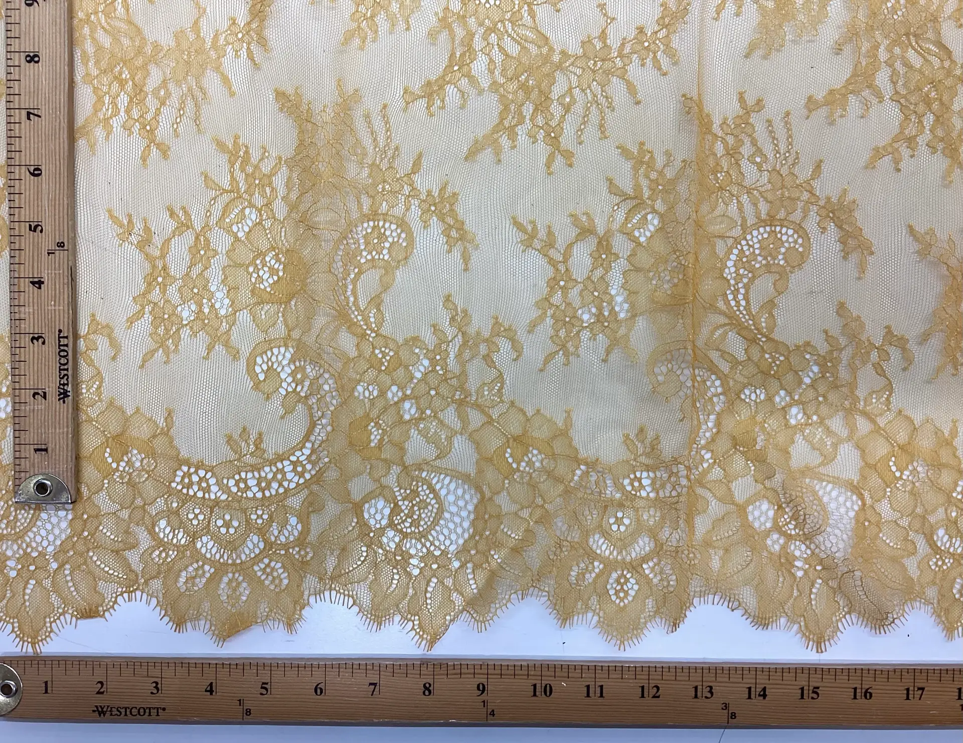 Chantilly Lace in Sunflower