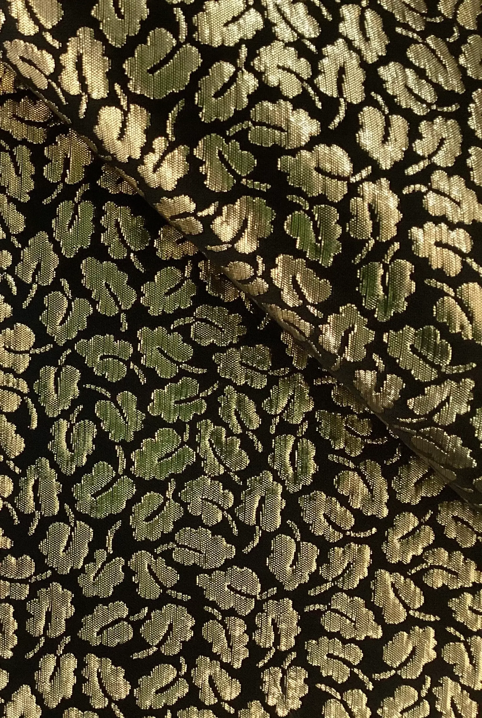 Rayon Acetate & Metallic Brocade In Leavy Pattern Black & Metallic Gold