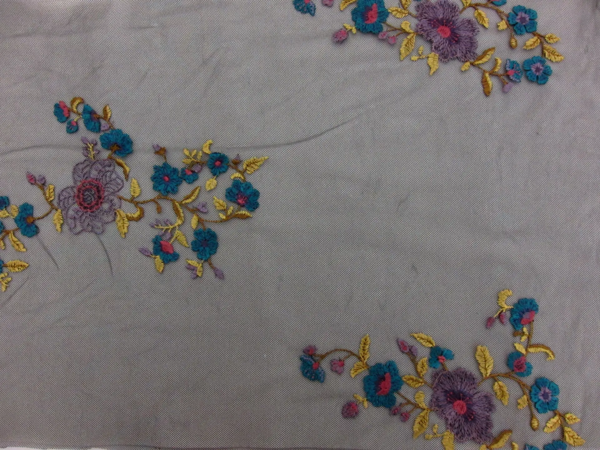 Embroidered Illusion0