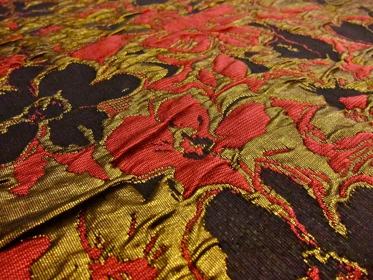 Metallic Cloqué2