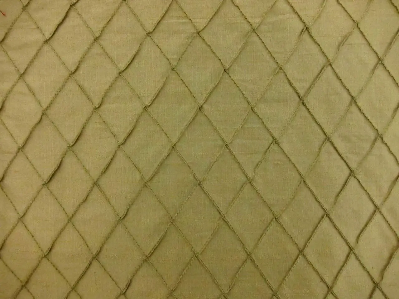 Iridescent Tucked Silk Shantung0