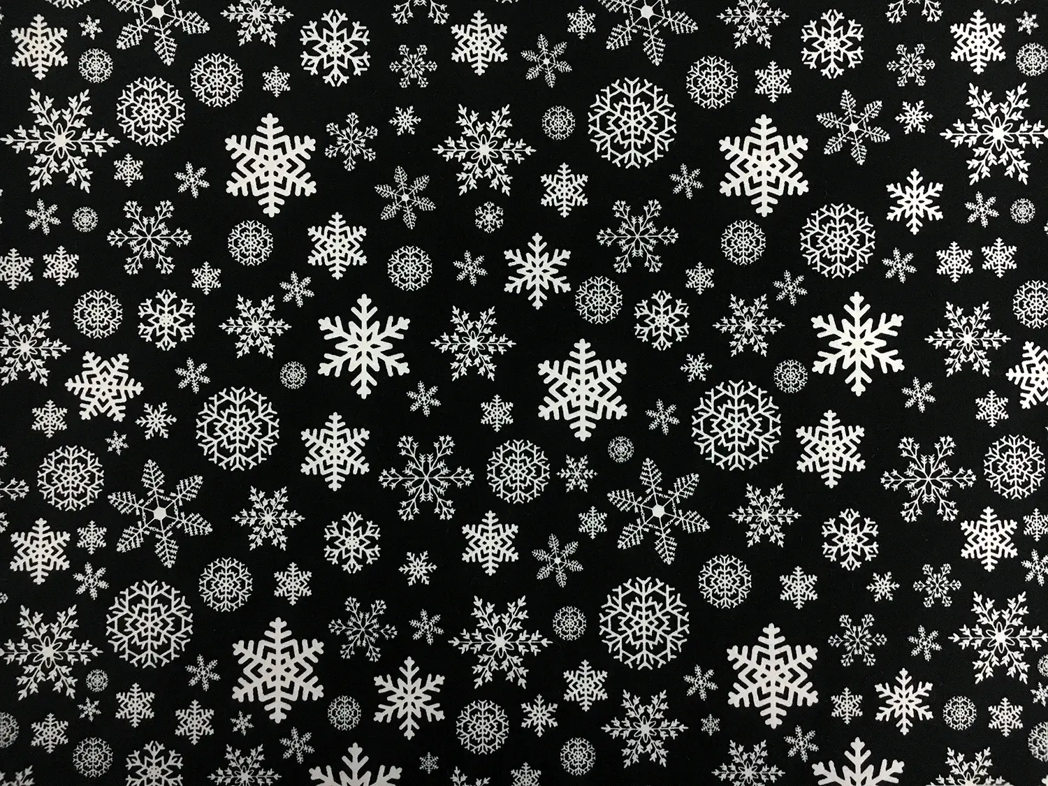 Cotton Broadcloth Holiday Print0