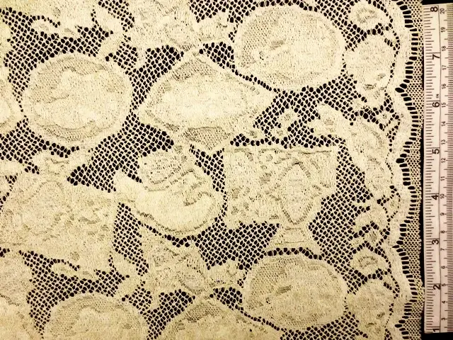 Chantilly Lace0
