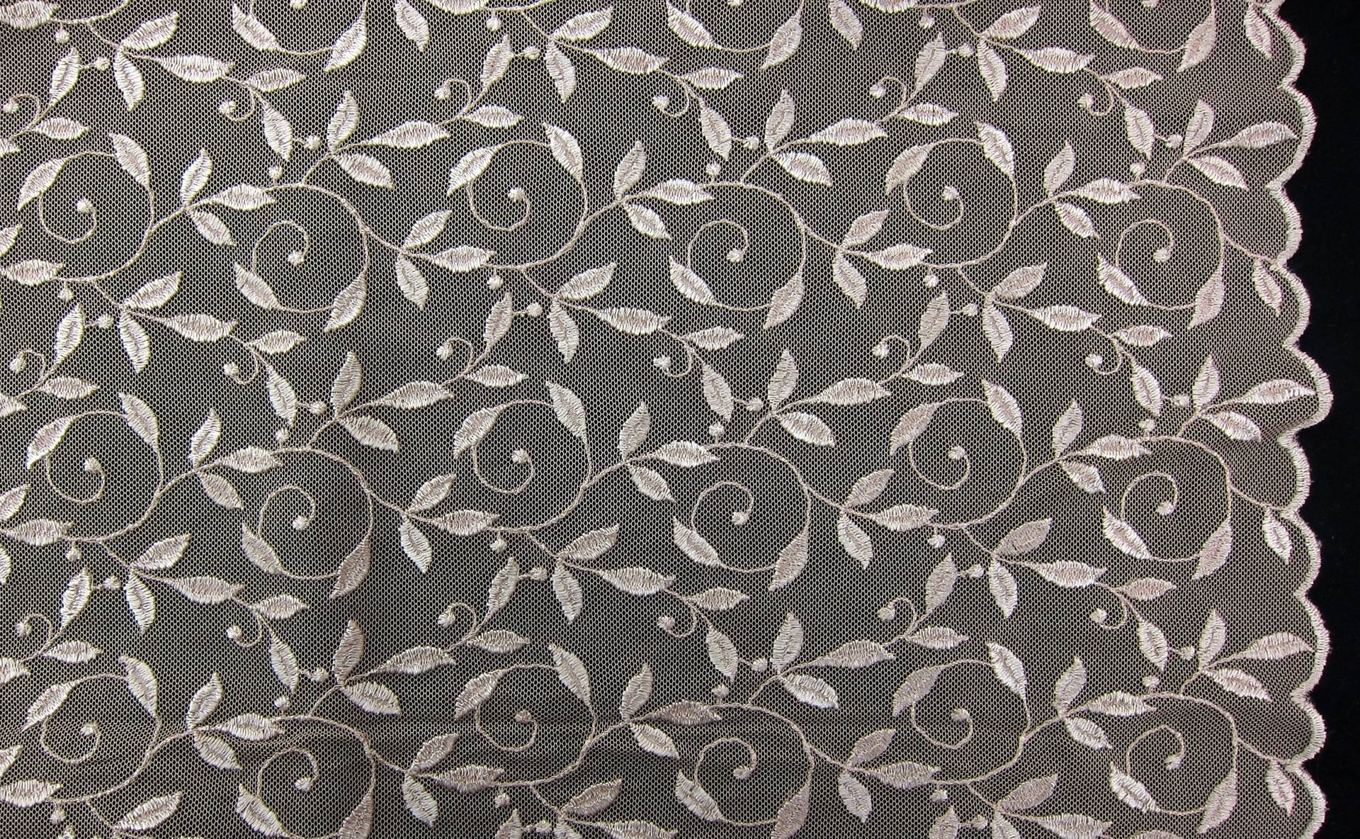 Embroidered Illusion0