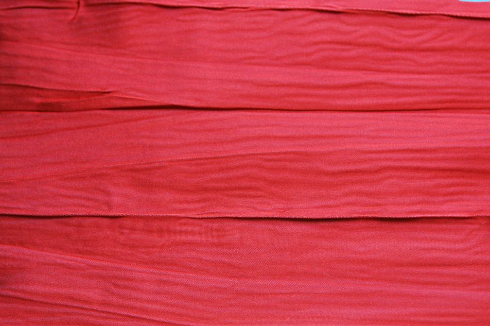 Crinkled Iridescent Rhodia Satin0