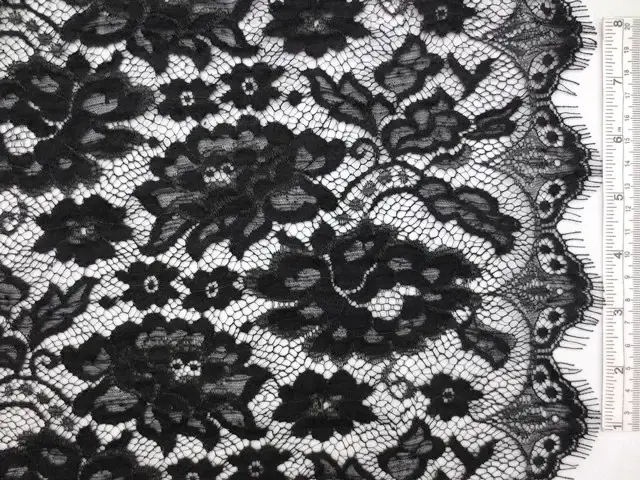 Lurex Chantilly Lace0