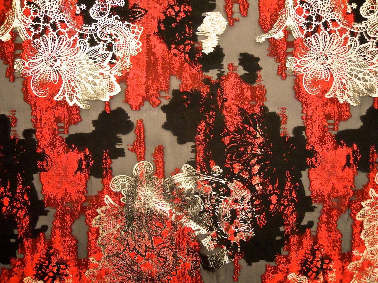 Silk Blend Metallic Fil Coupé Organza0