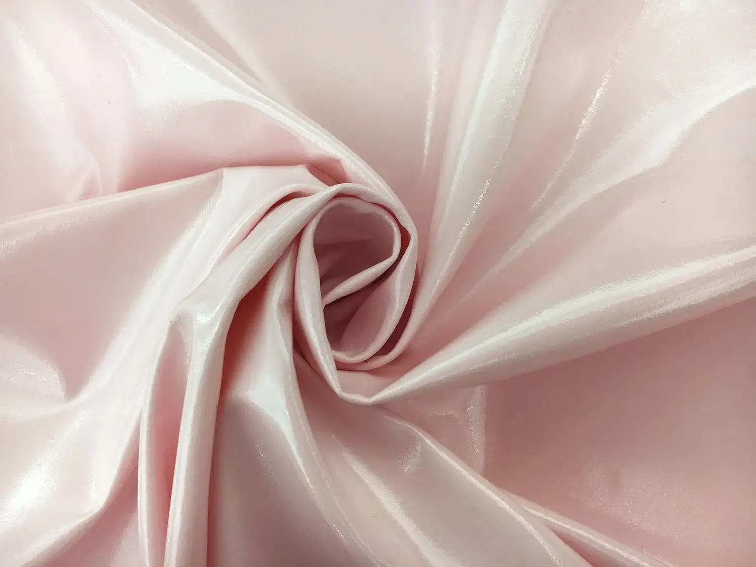 Wetlook Vinyl in Baby Pink1