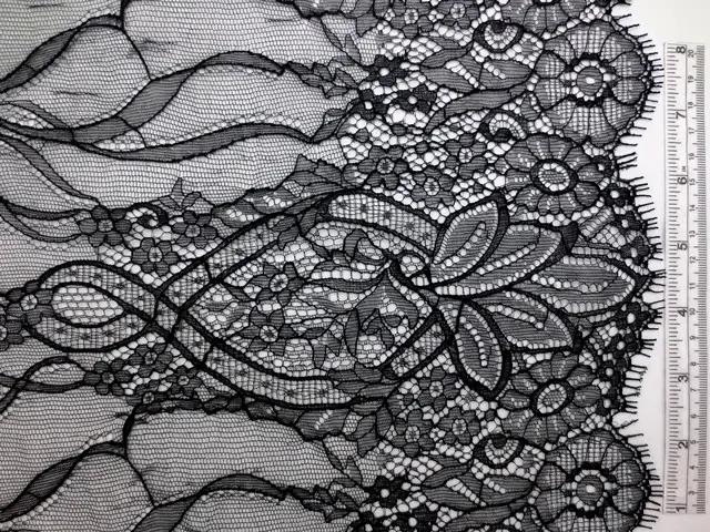 Chantilly Lace0