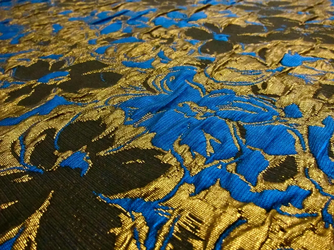Metallic Cloqué2