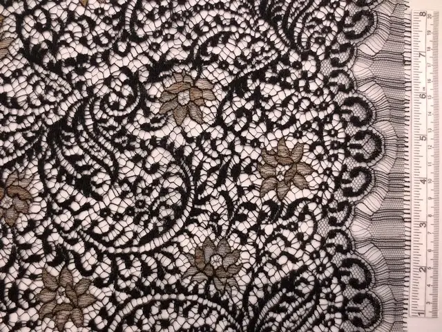 Chantilly Lace0