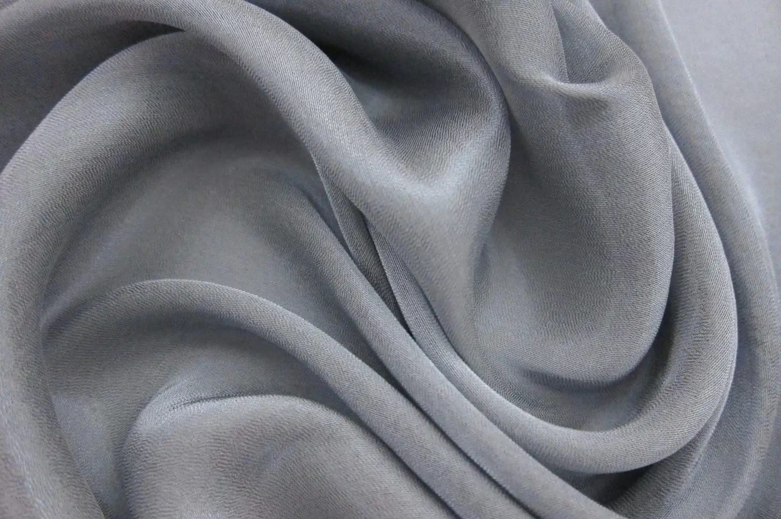 Silk Blend Liquid Lamé0